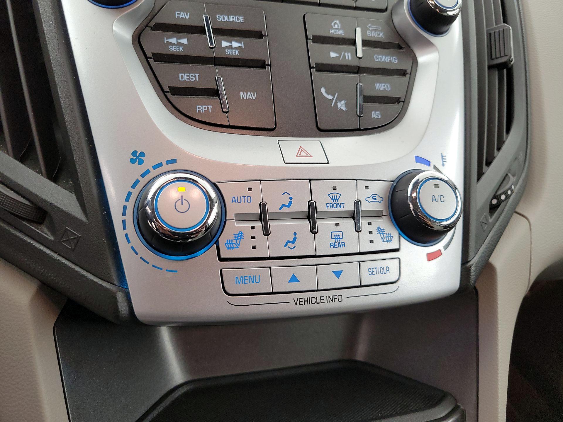 Thumbnail: 2017 Chevrolet Equinox - 16