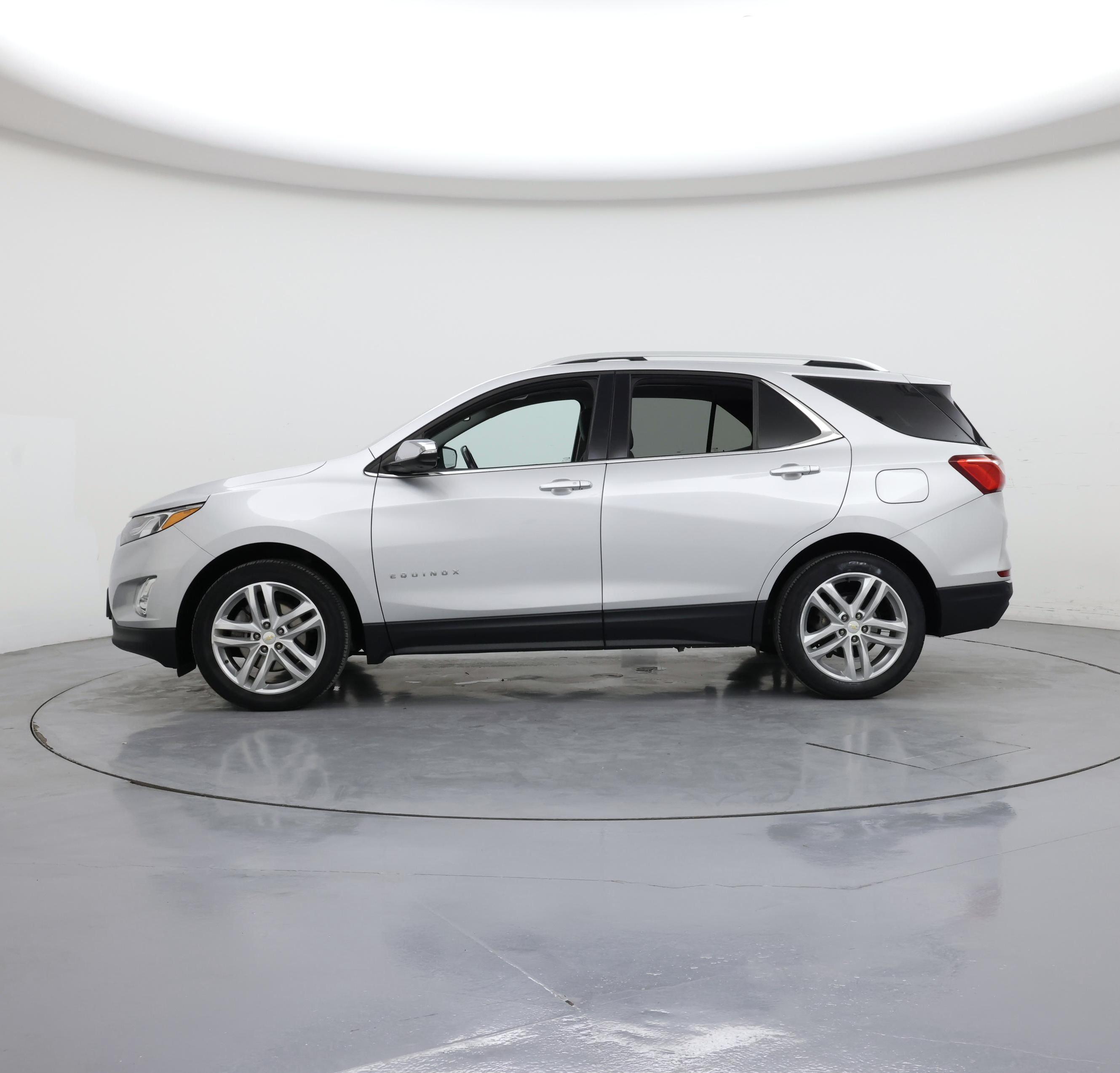 Thumbnail: 2018 Chevrolet Equinox - 3