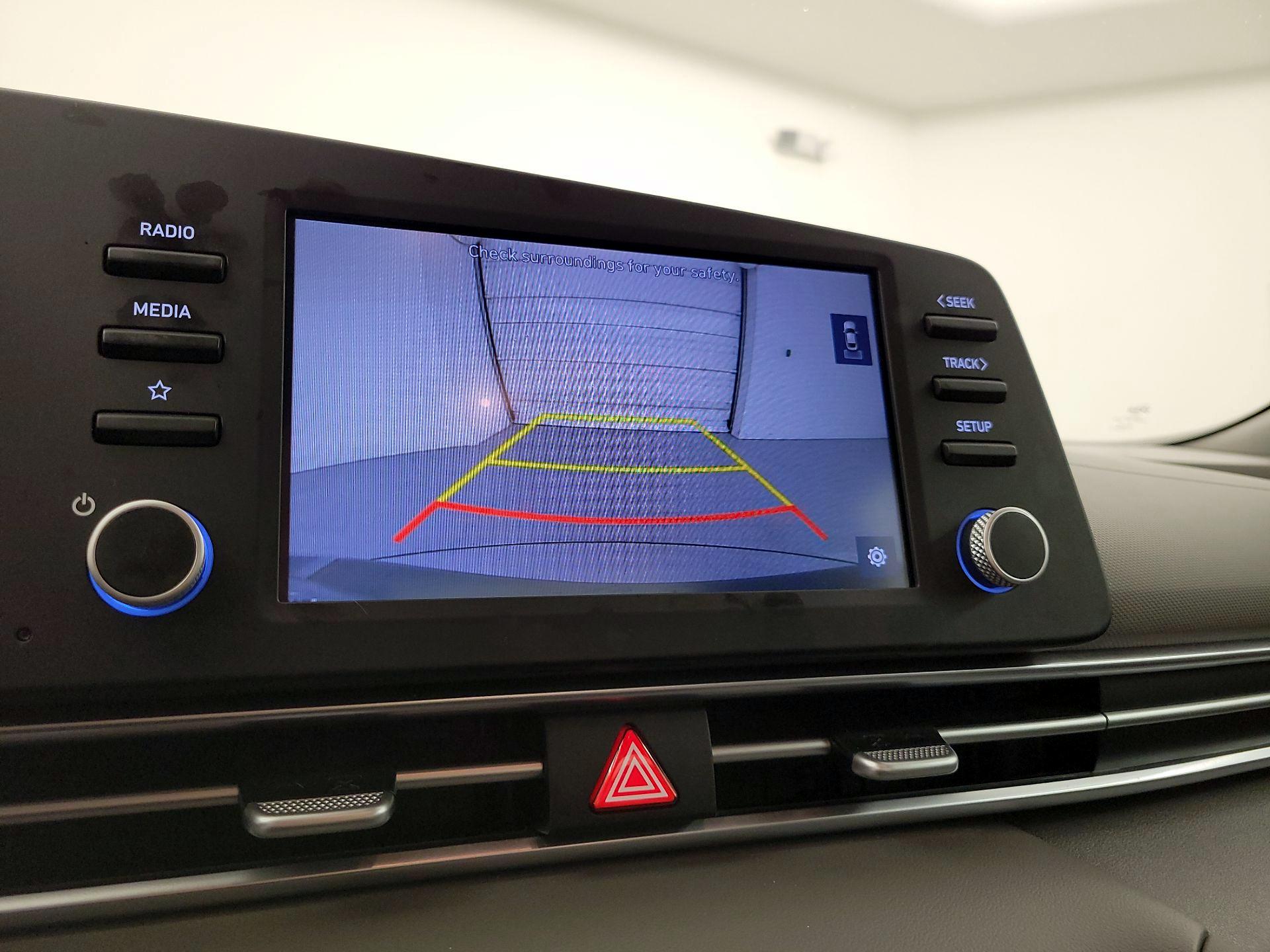 Thumbnail: 2021 Hyundai Elantra - 14