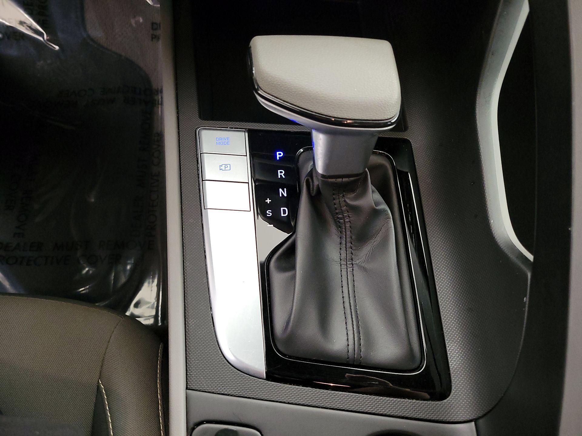 Thumbnail: 2021 Hyundai Elantra - 17