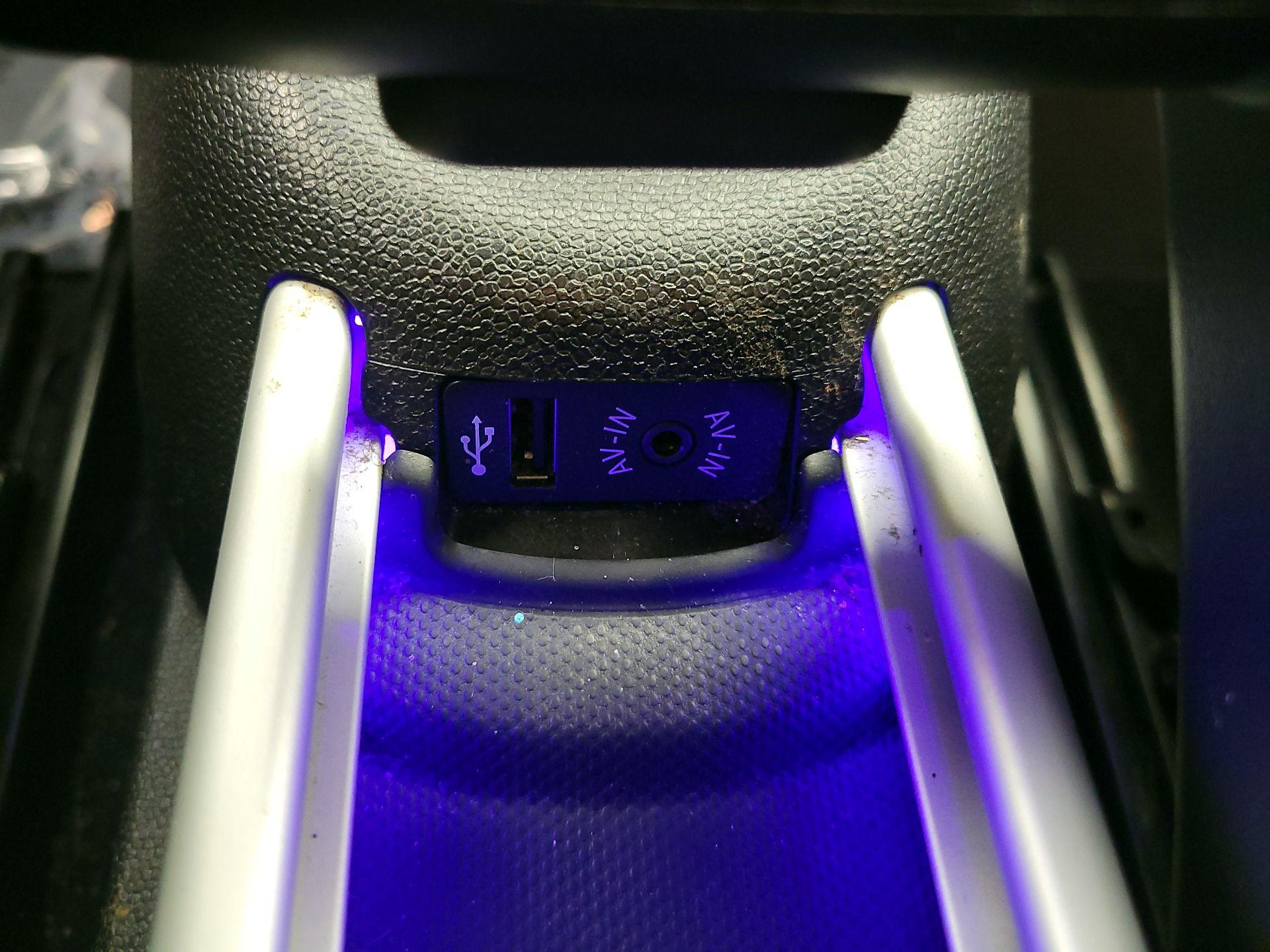 Thumbnail: 2016 MINI Cooper Countryman - 16