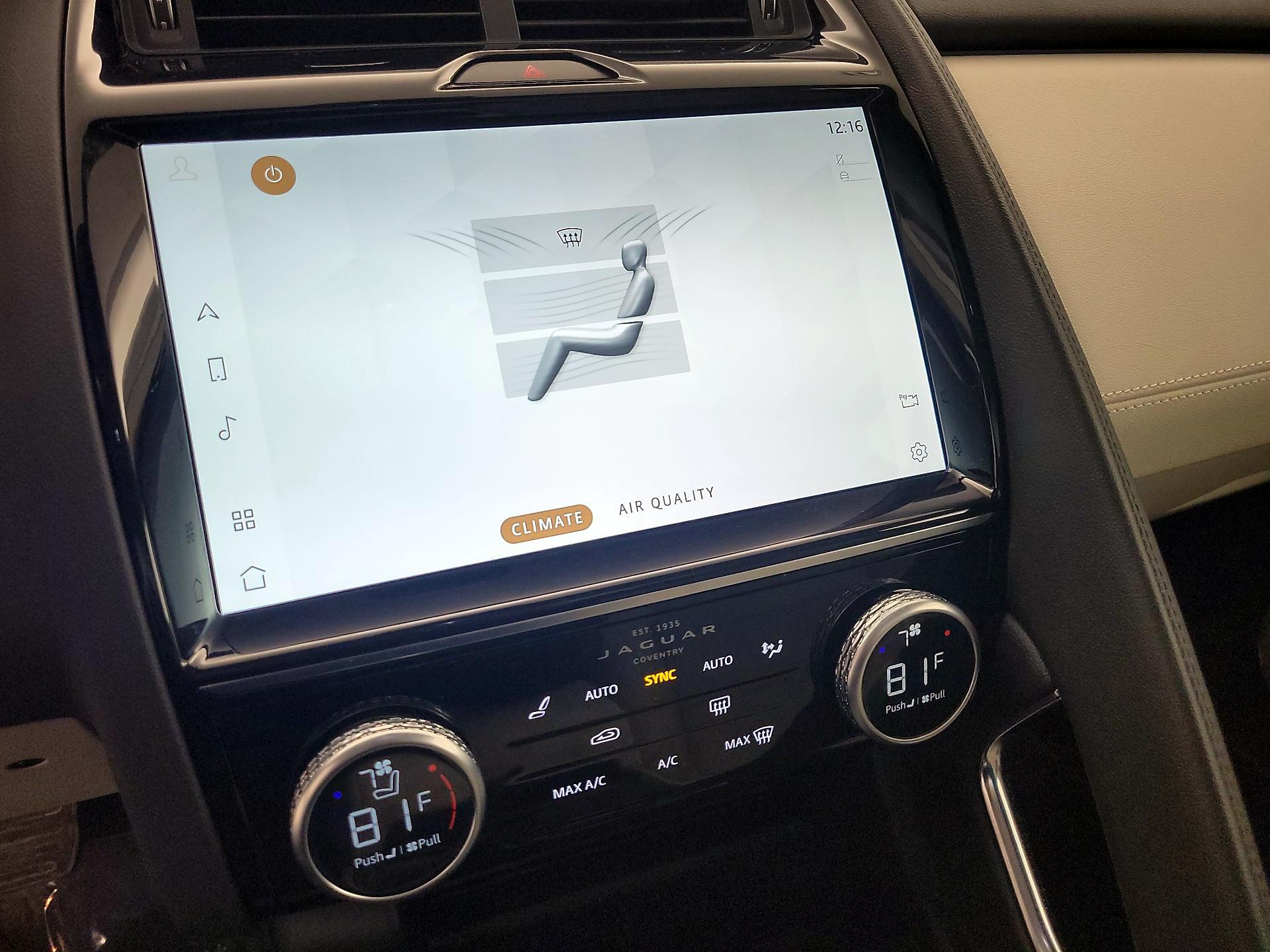 Thumbnail: 2022 Jaguar E-Pace - 17