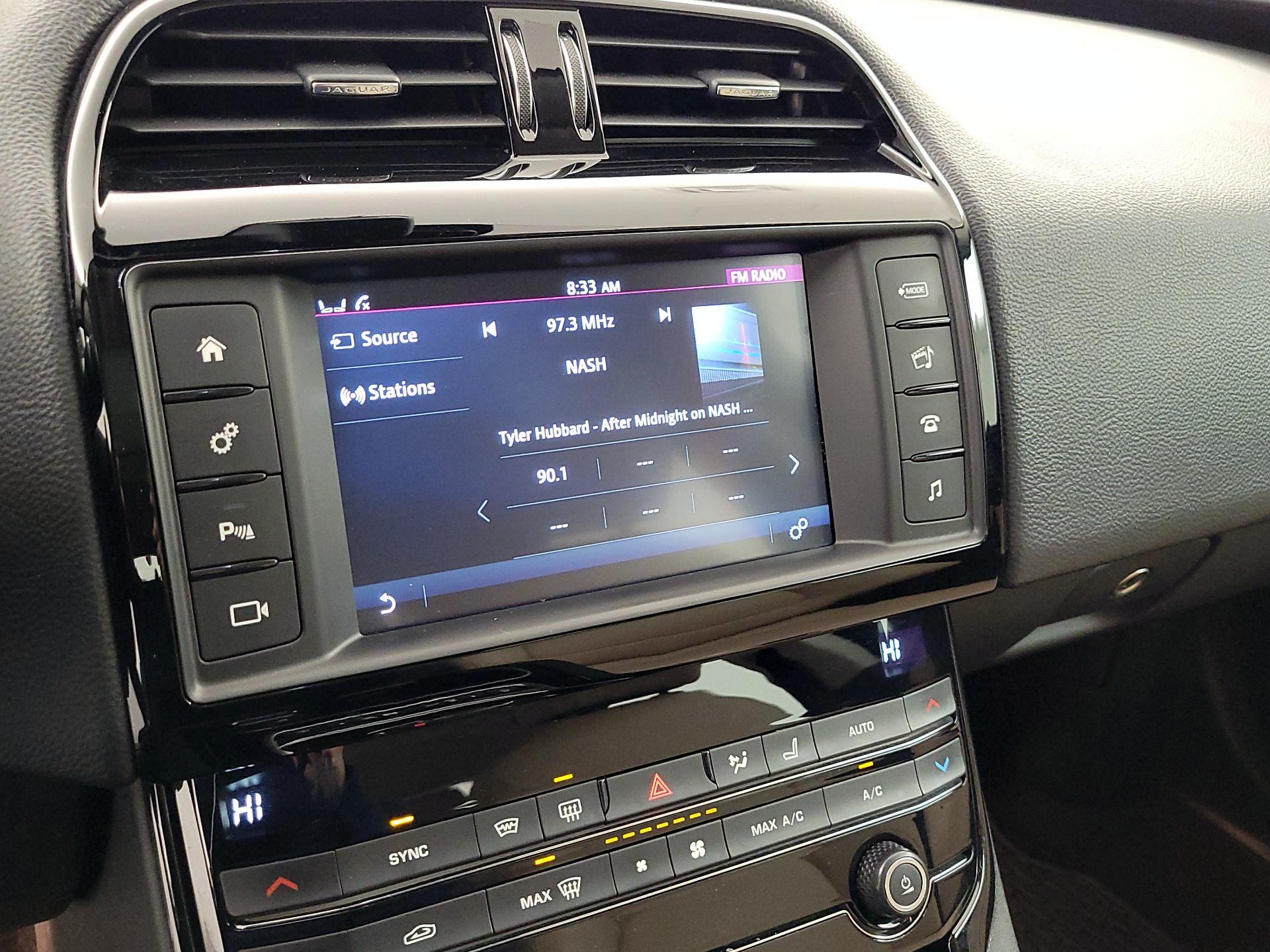 Thumbnail: 2018 Jaguar XE - 15