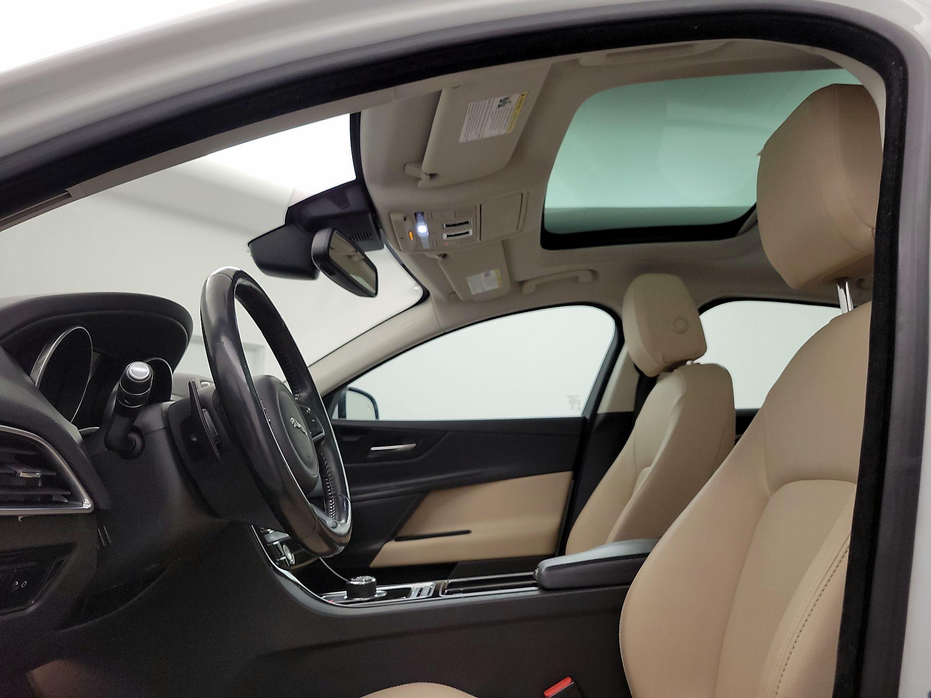 Thumbnail: 2018 Jaguar XE - 19