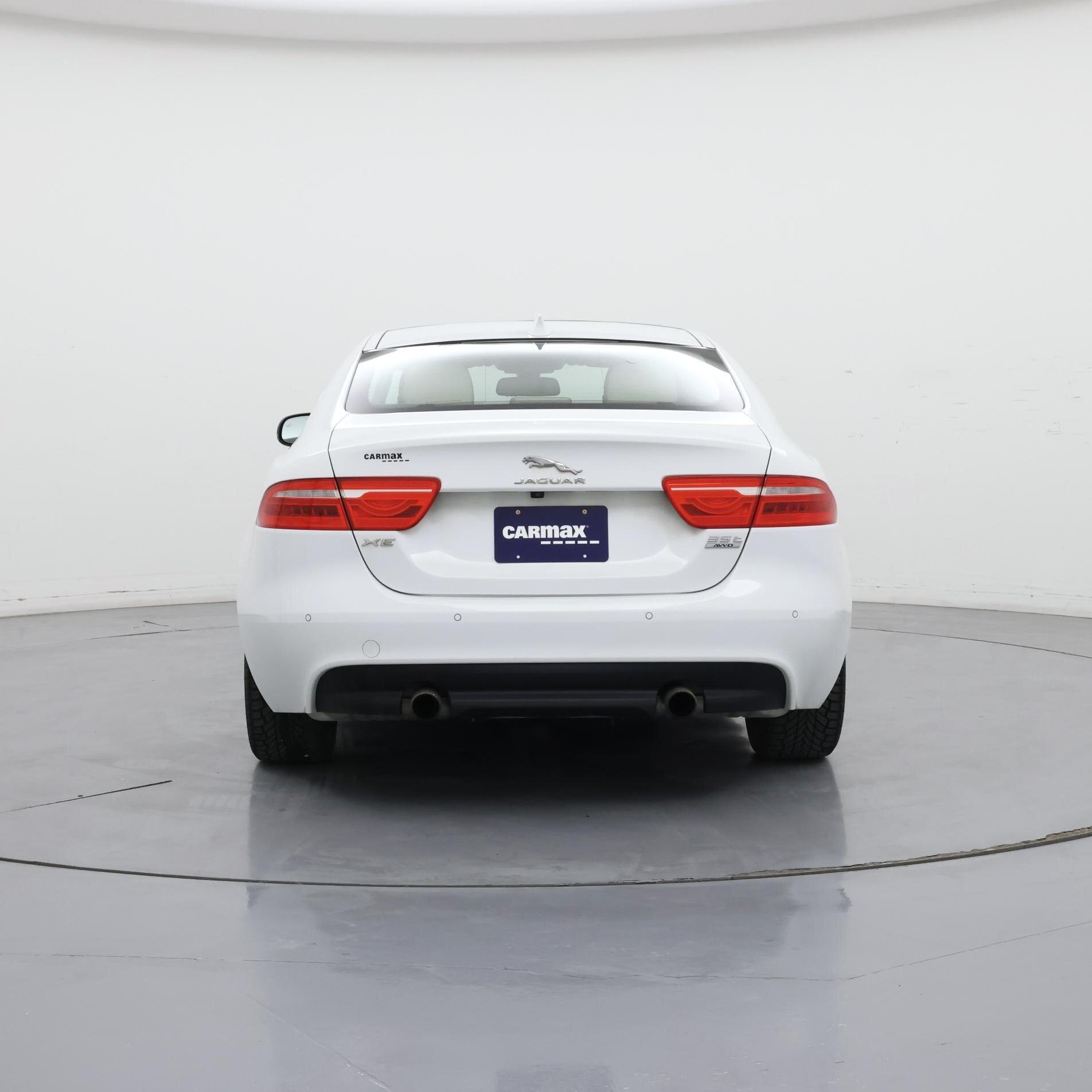 Thumbnail: 2018 Jaguar XE - 6