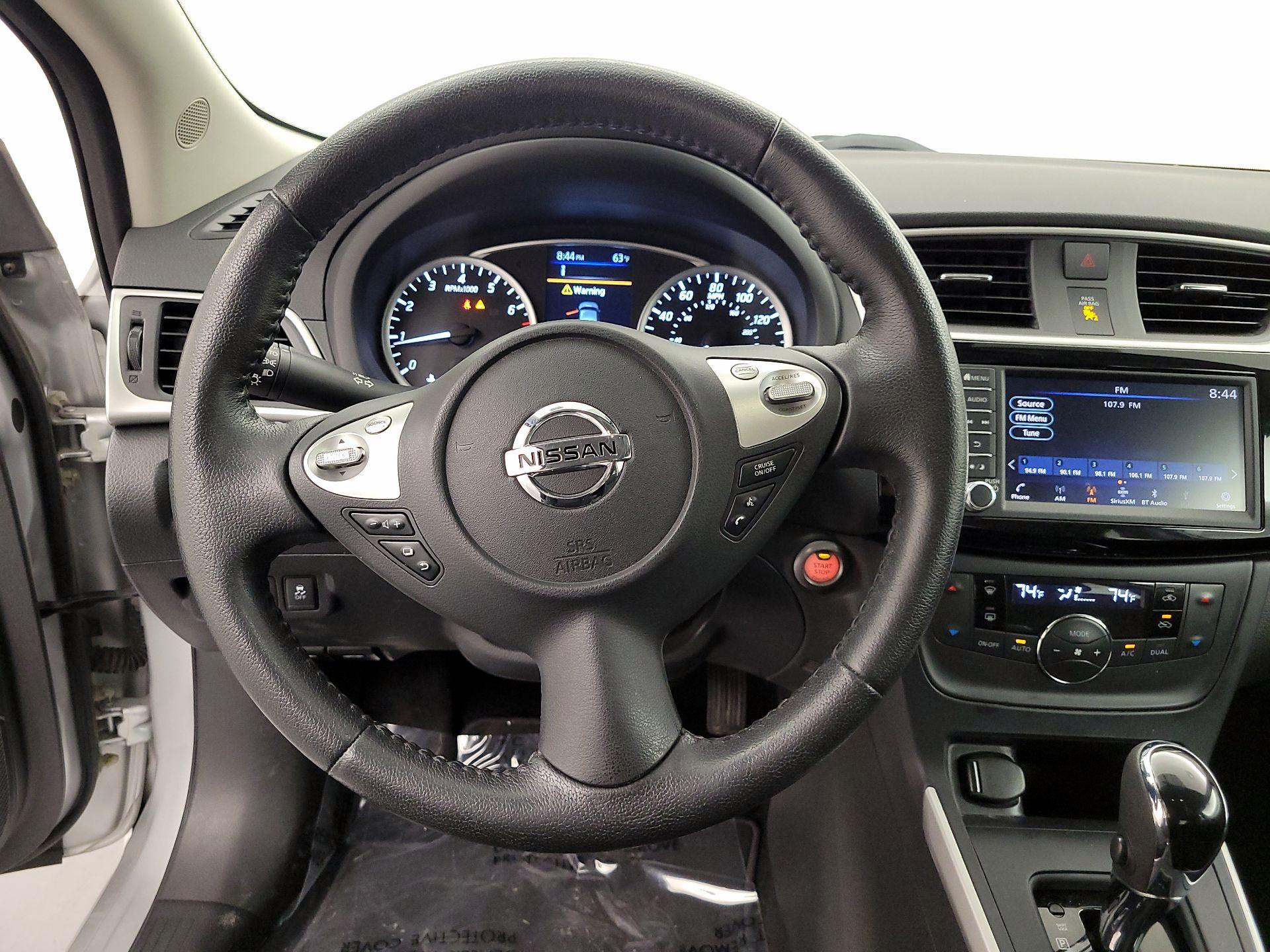 Thumbnail: 2019 Nissan Sentra - 10