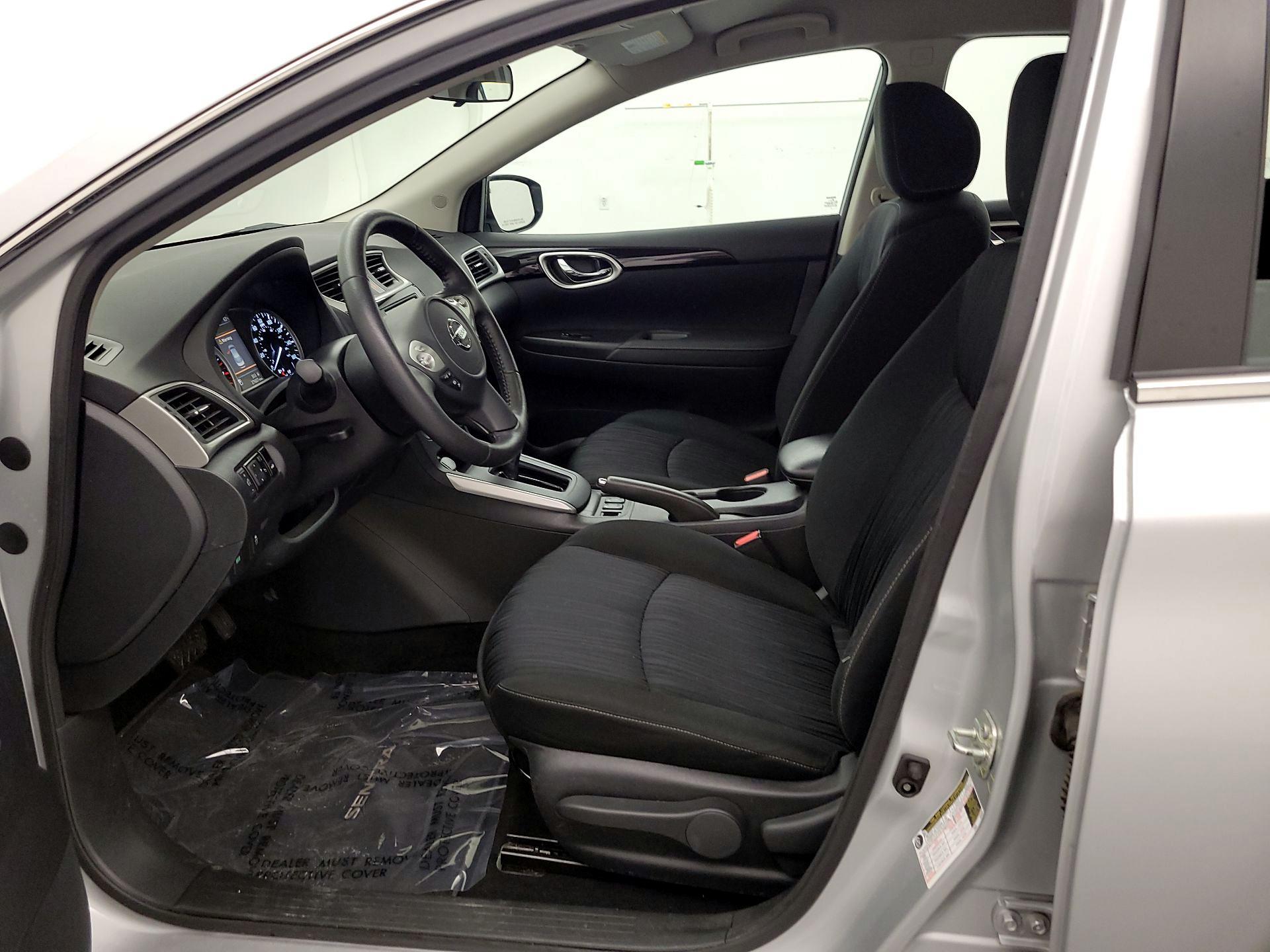 Thumbnail: 2019 Nissan Sentra - 11