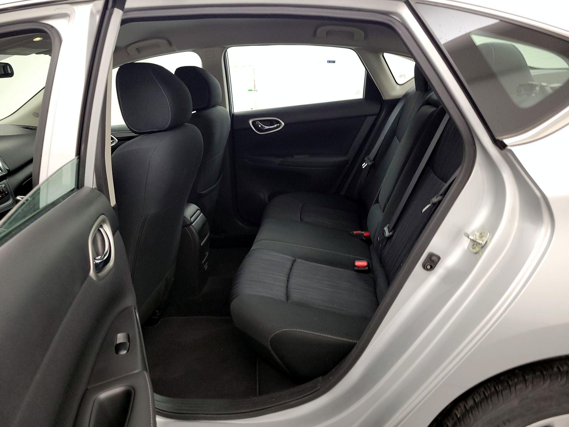 Thumbnail: 2019 Nissan Sentra - 19