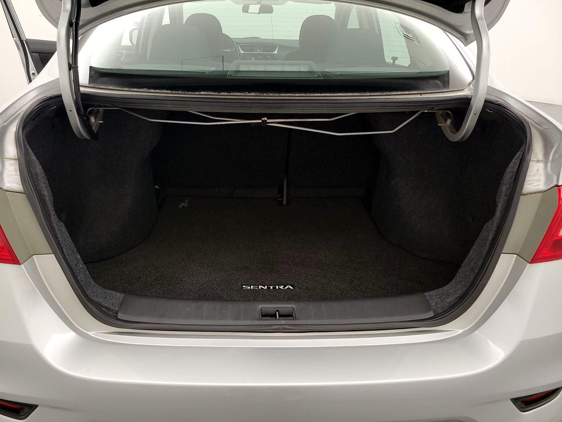 Thumbnail: 2019 Nissan Sentra - 20