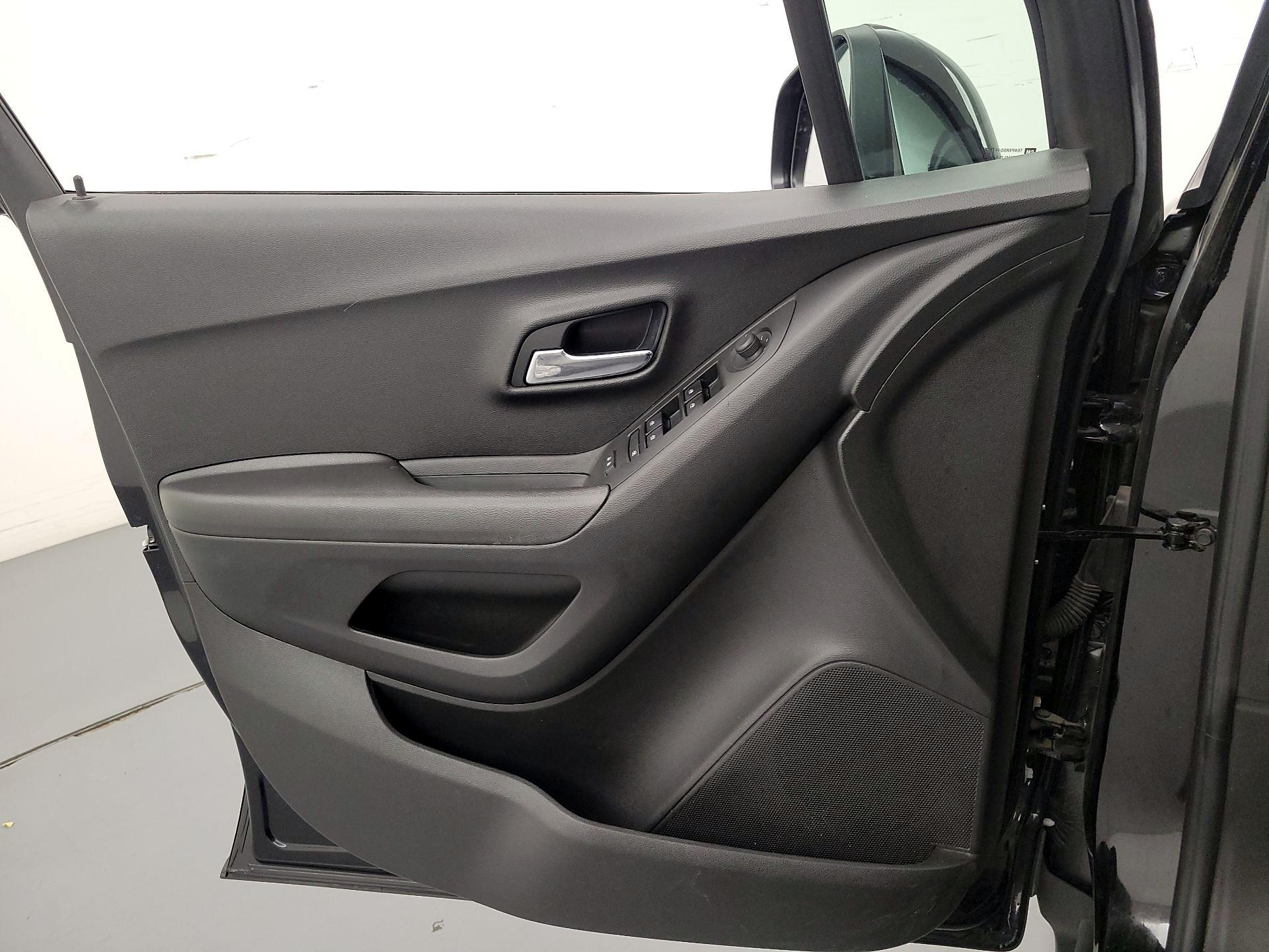 Thumbnail: 2020 Chevrolet Trax - 12