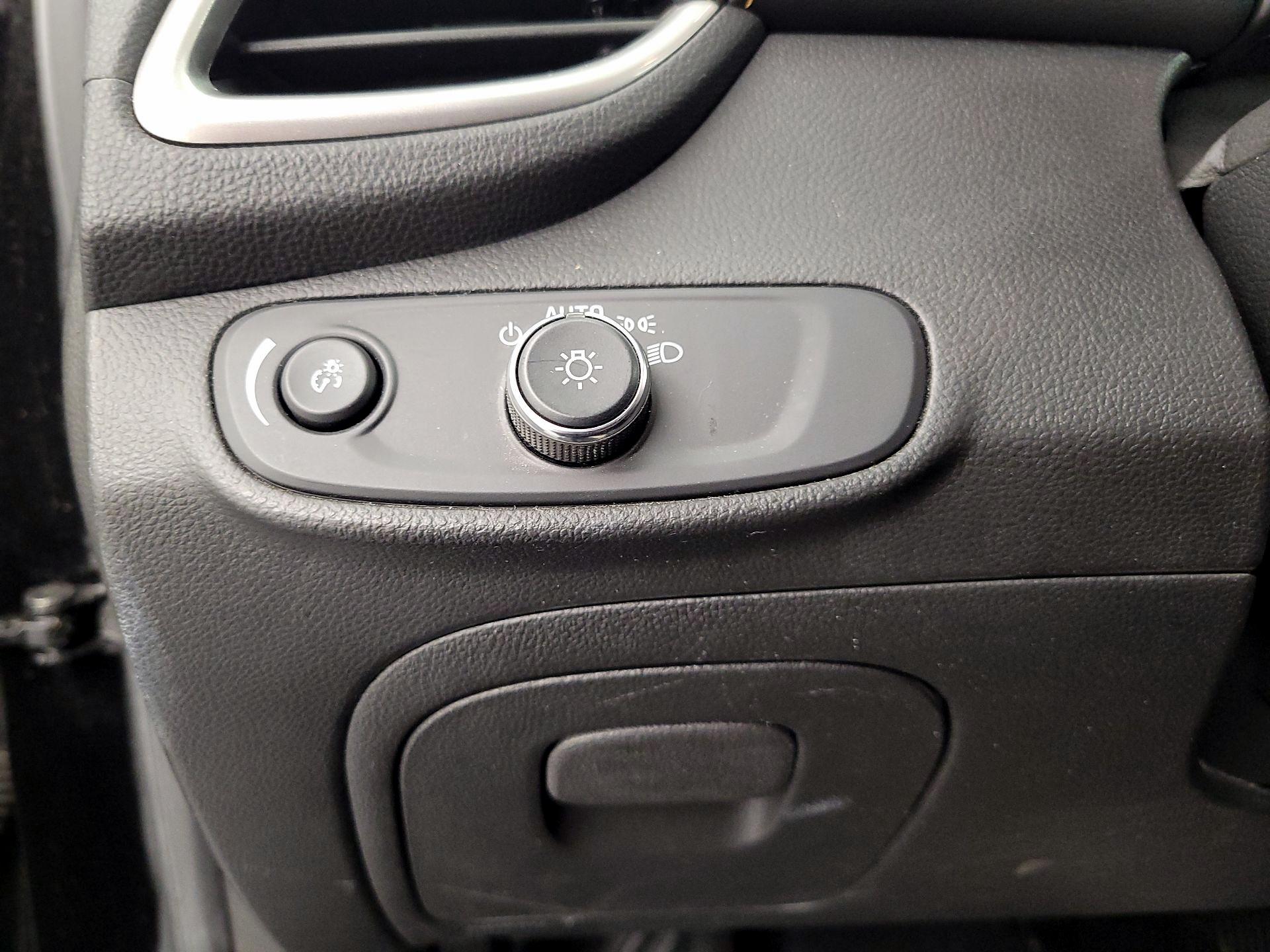 Thumbnail: 2020 Chevrolet Trax - 13