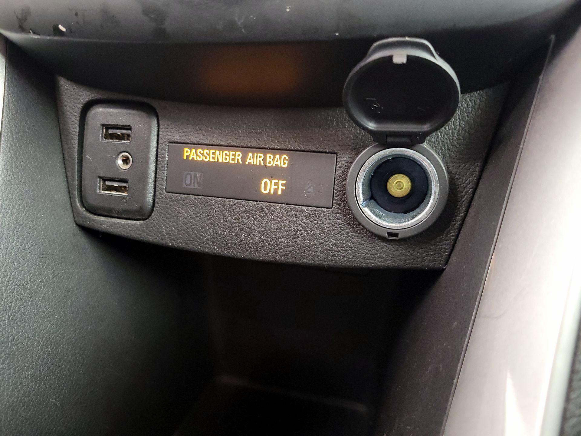 Thumbnail: 2020 Chevrolet Trax - 18