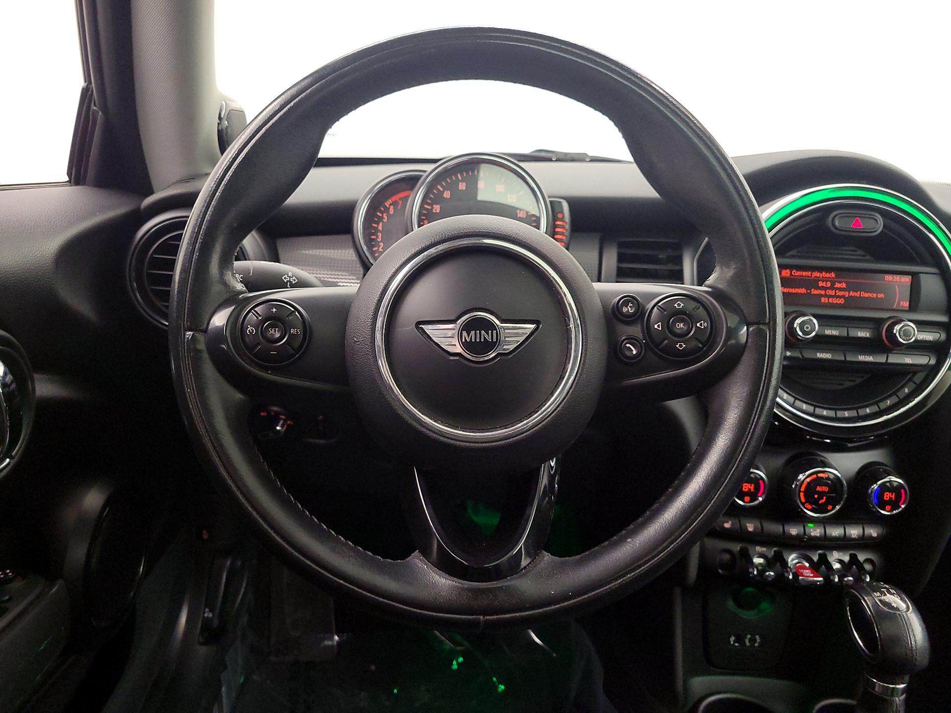 Thumbnail: 2015 MINI Cooper Hardtop - 10