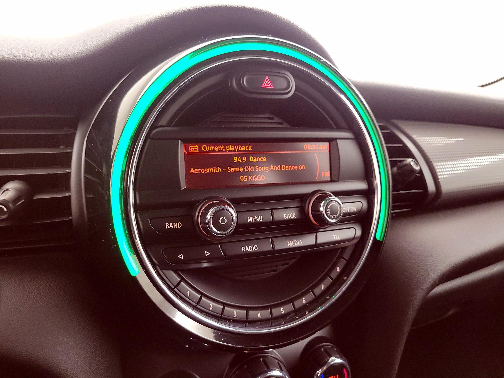 Thumbnail: 2015 MINI Cooper Hardtop - 14