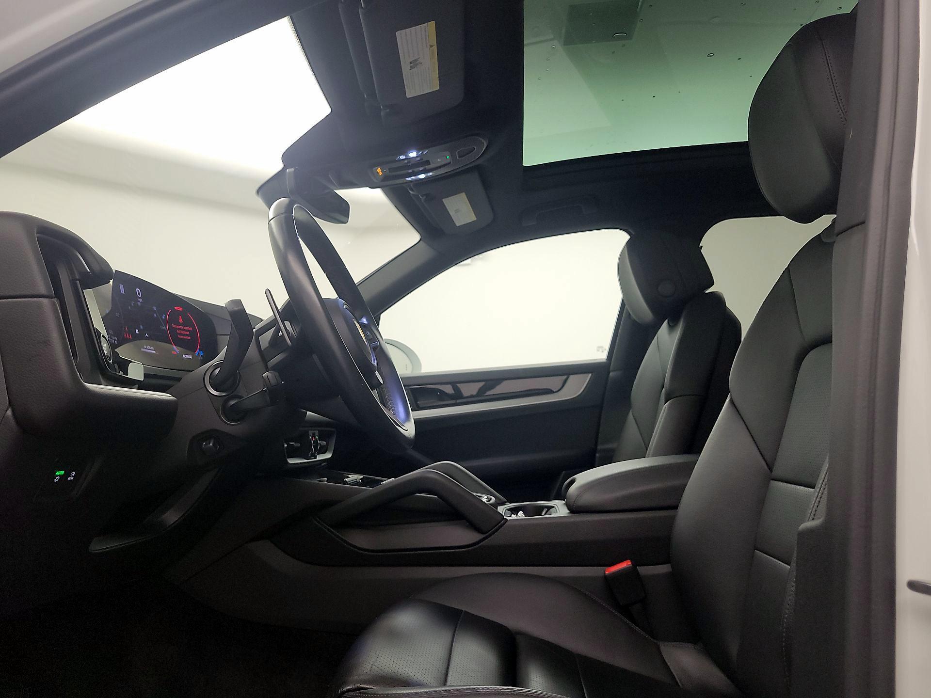 Thumbnail: 2024 Porsche Cayenne - 20