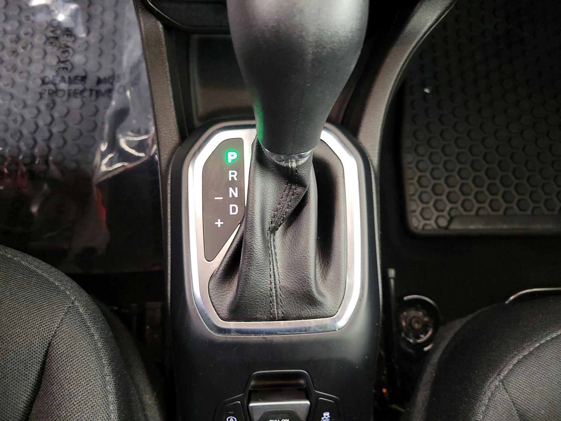 Thumbnail: 2023 Jeep Renegade - 17