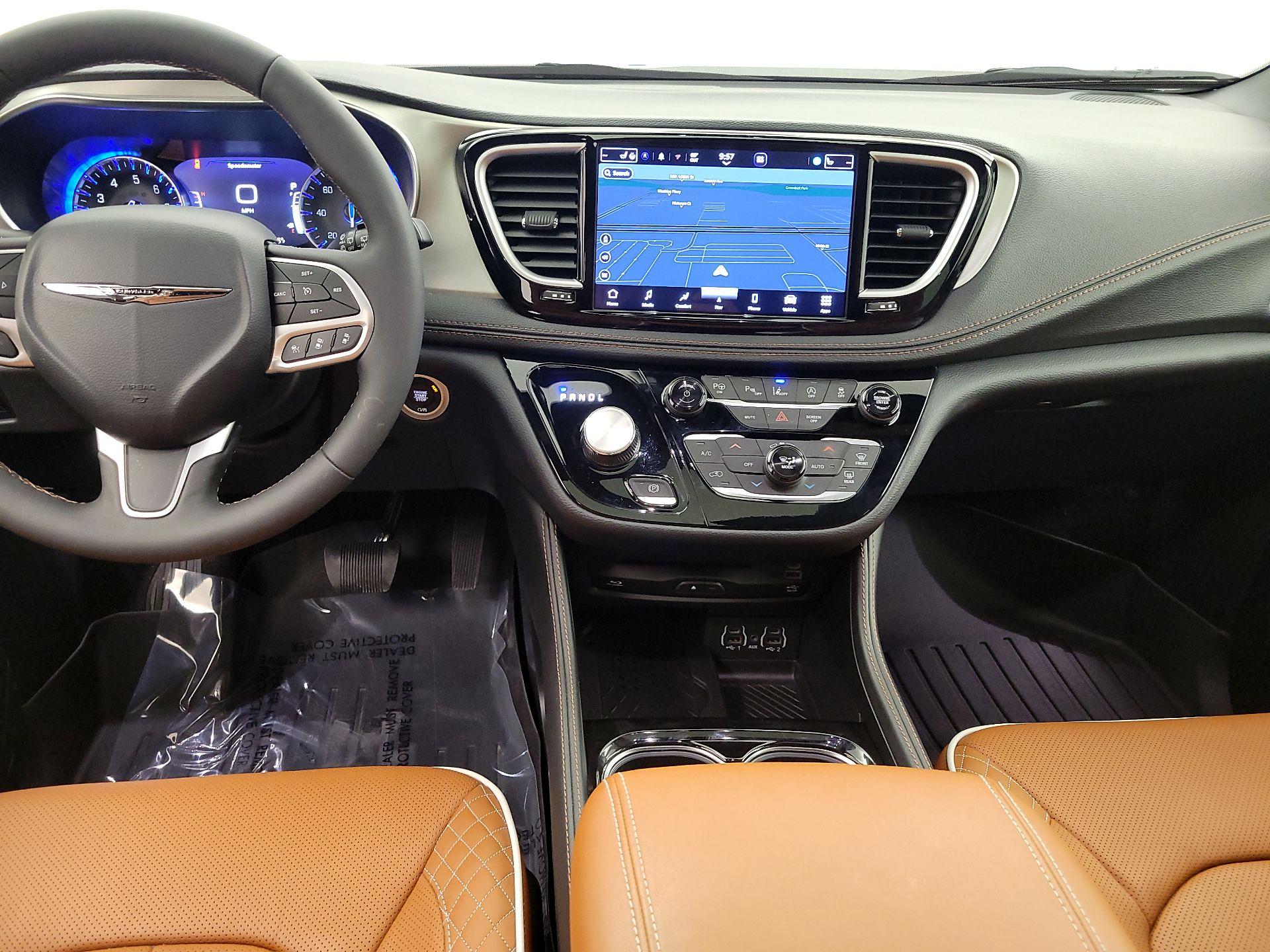 Thumbnail: 2025 Chrysler Pacifica - 9