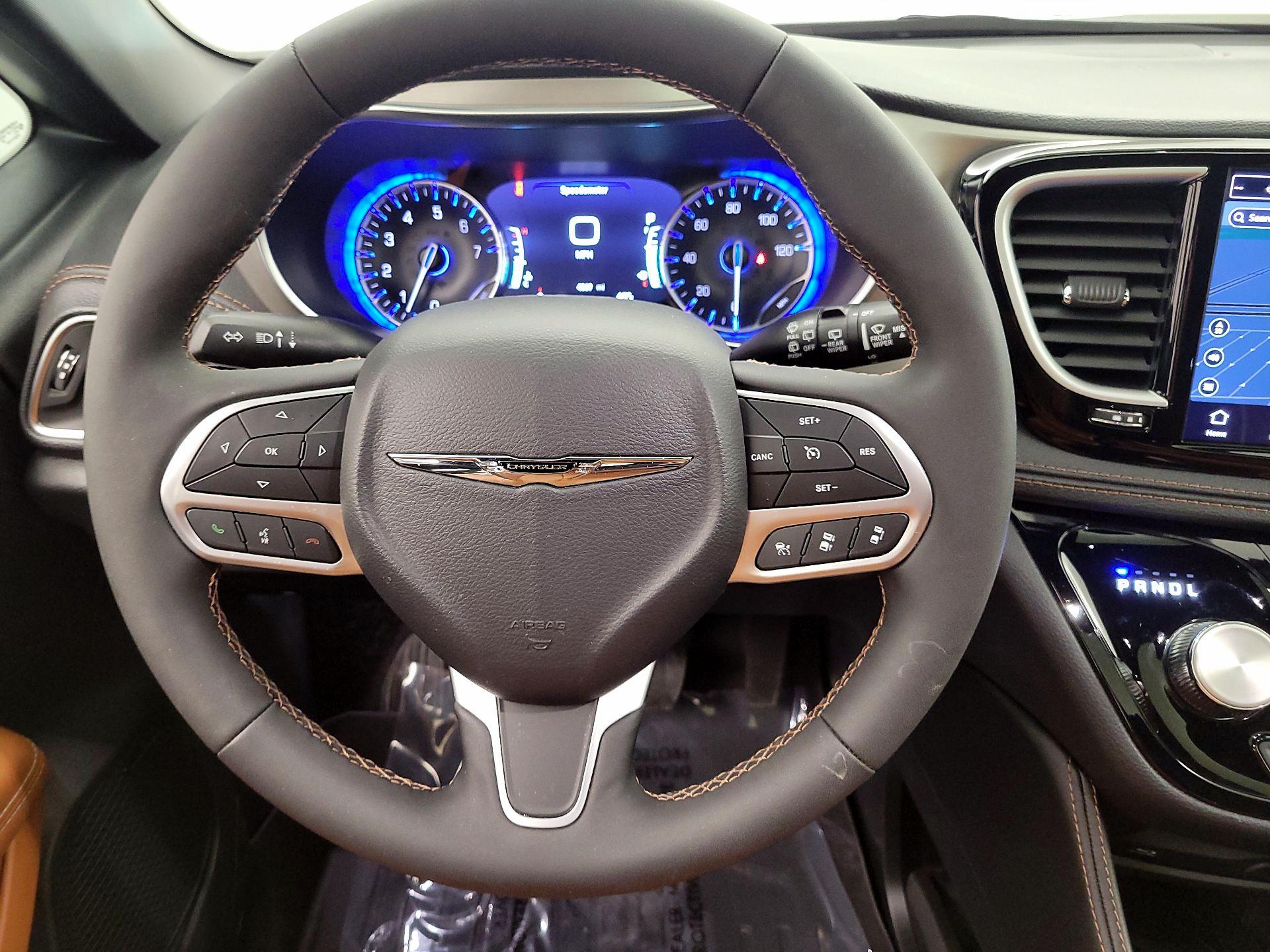 Thumbnail: 2025 Chrysler Pacifica - 10