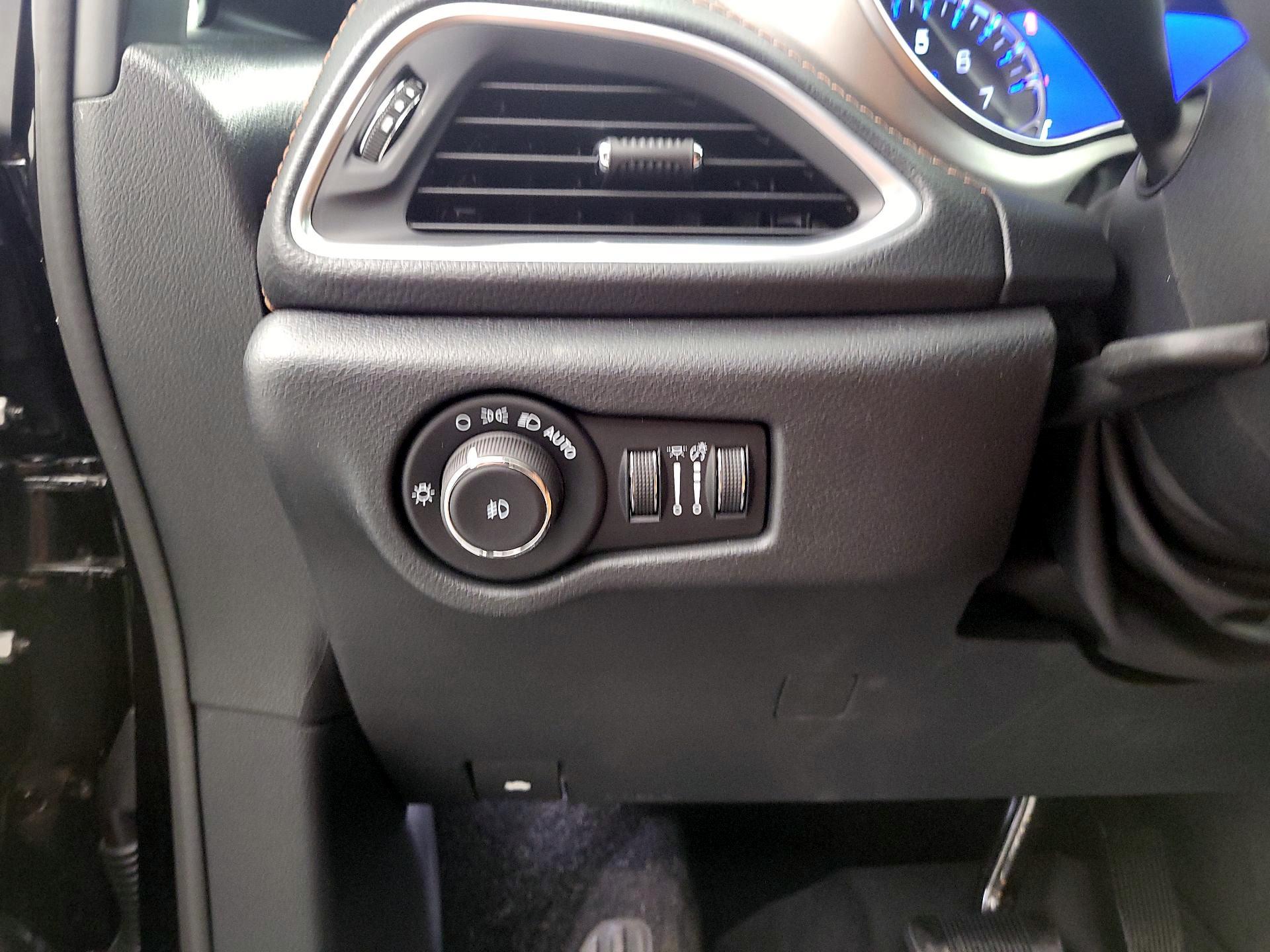 Thumbnail: 2025 Chrysler Pacifica - 13