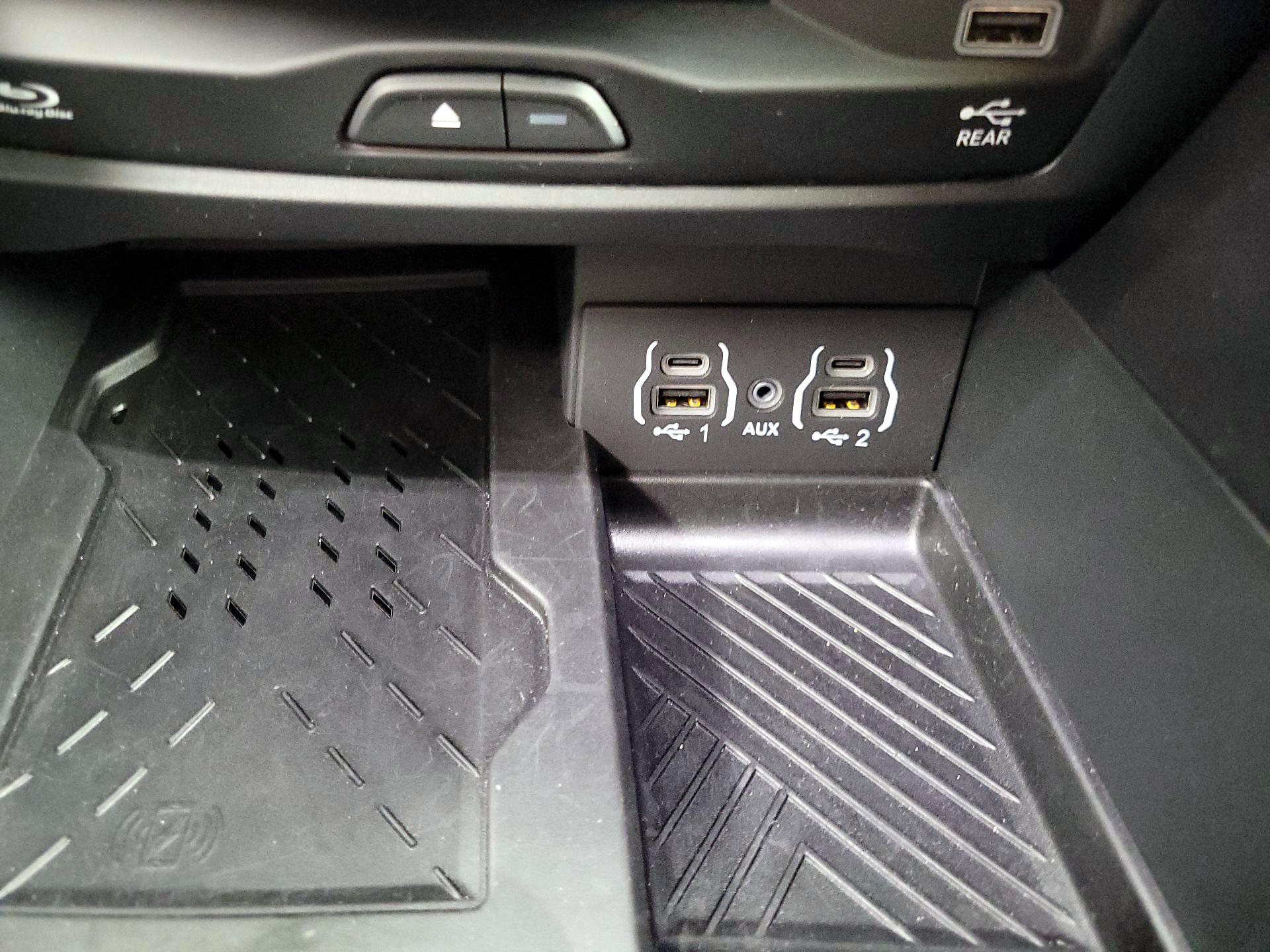 Thumbnail: 2025 Chrysler Pacifica - 19