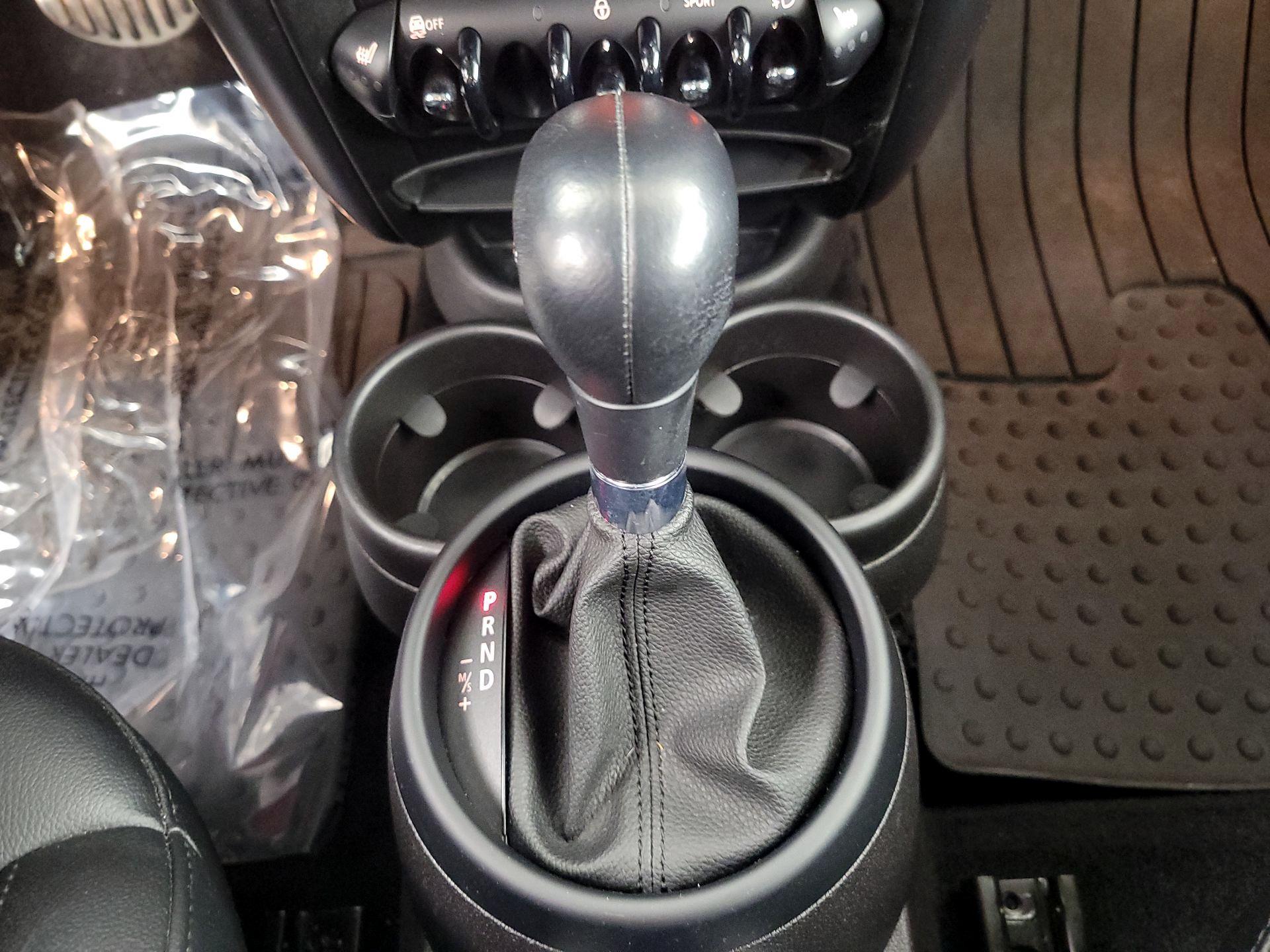 Thumbnail: 2015 MINI Cooper Countryman - 15