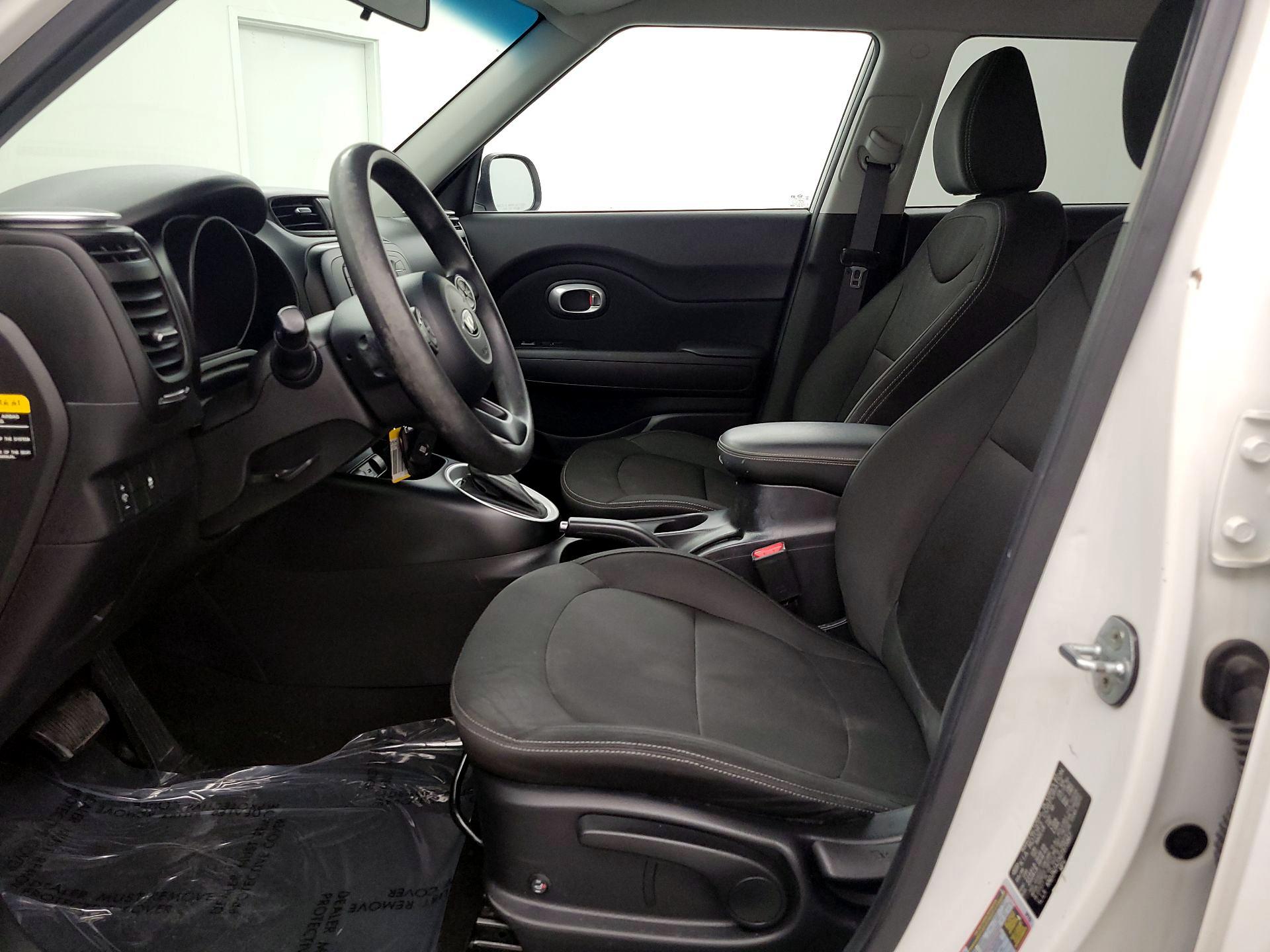 Thumbnail: 2016 Kia Soul - 11