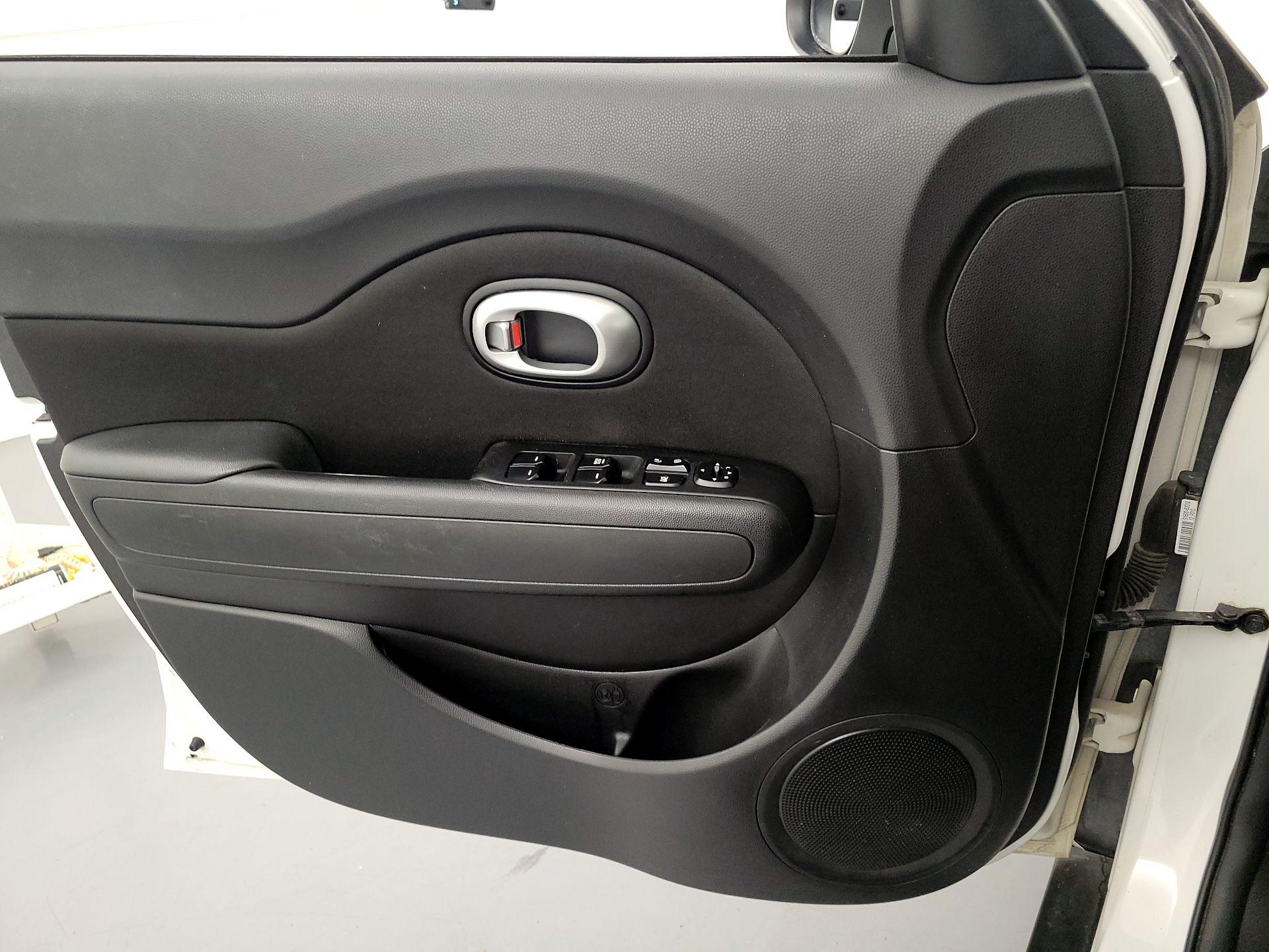 Thumbnail: 2016 Kia Soul - 12