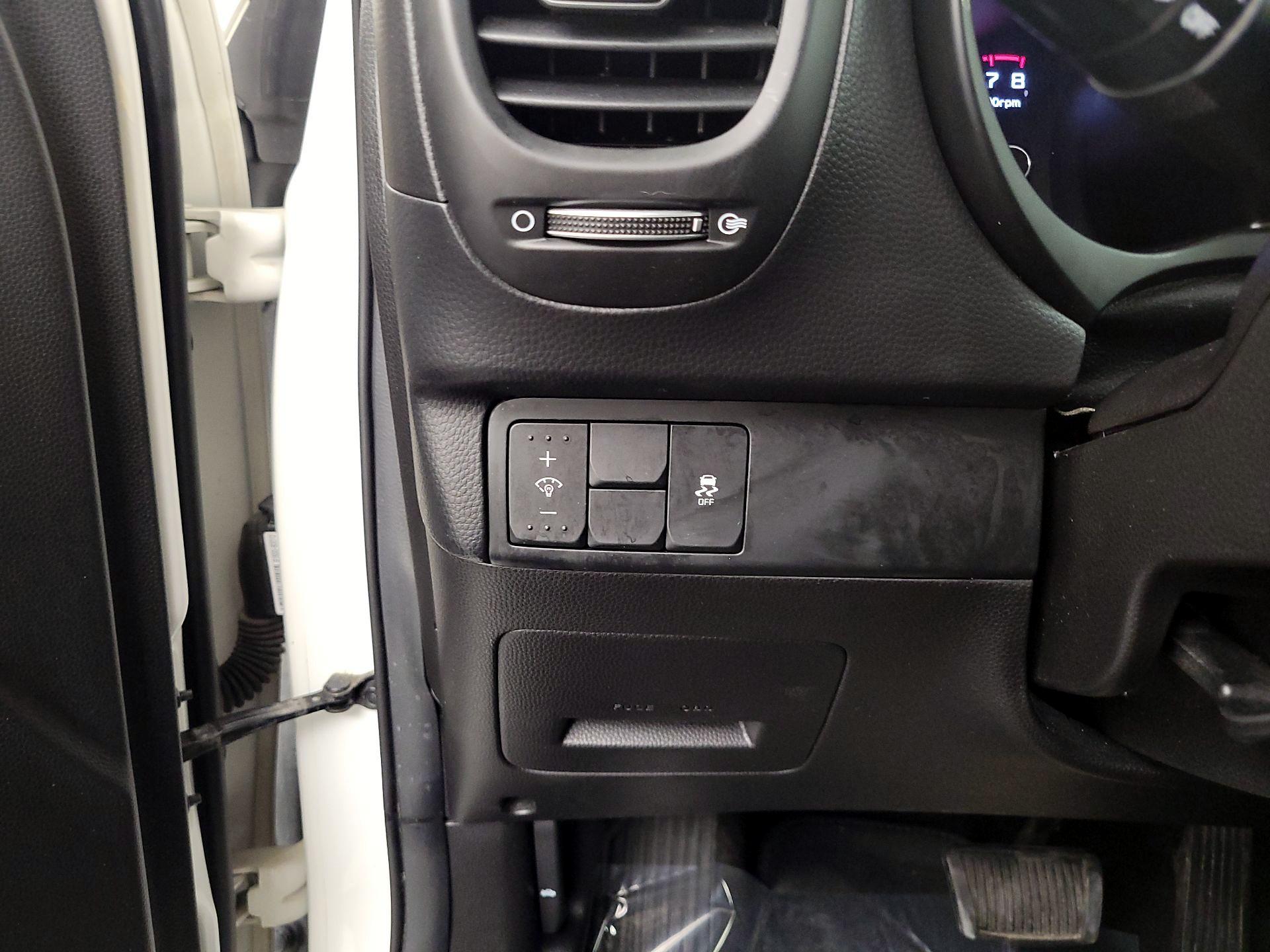 Thumbnail: 2016 Kia Soul - 13