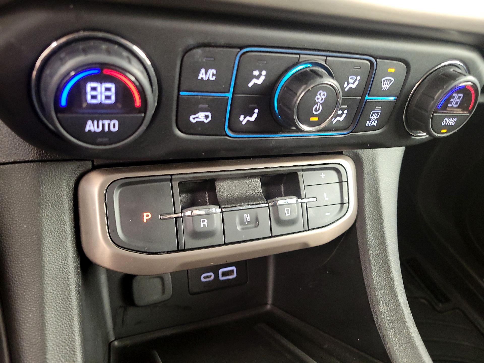 Thumbnail: 2021 GMC Acadia - 18