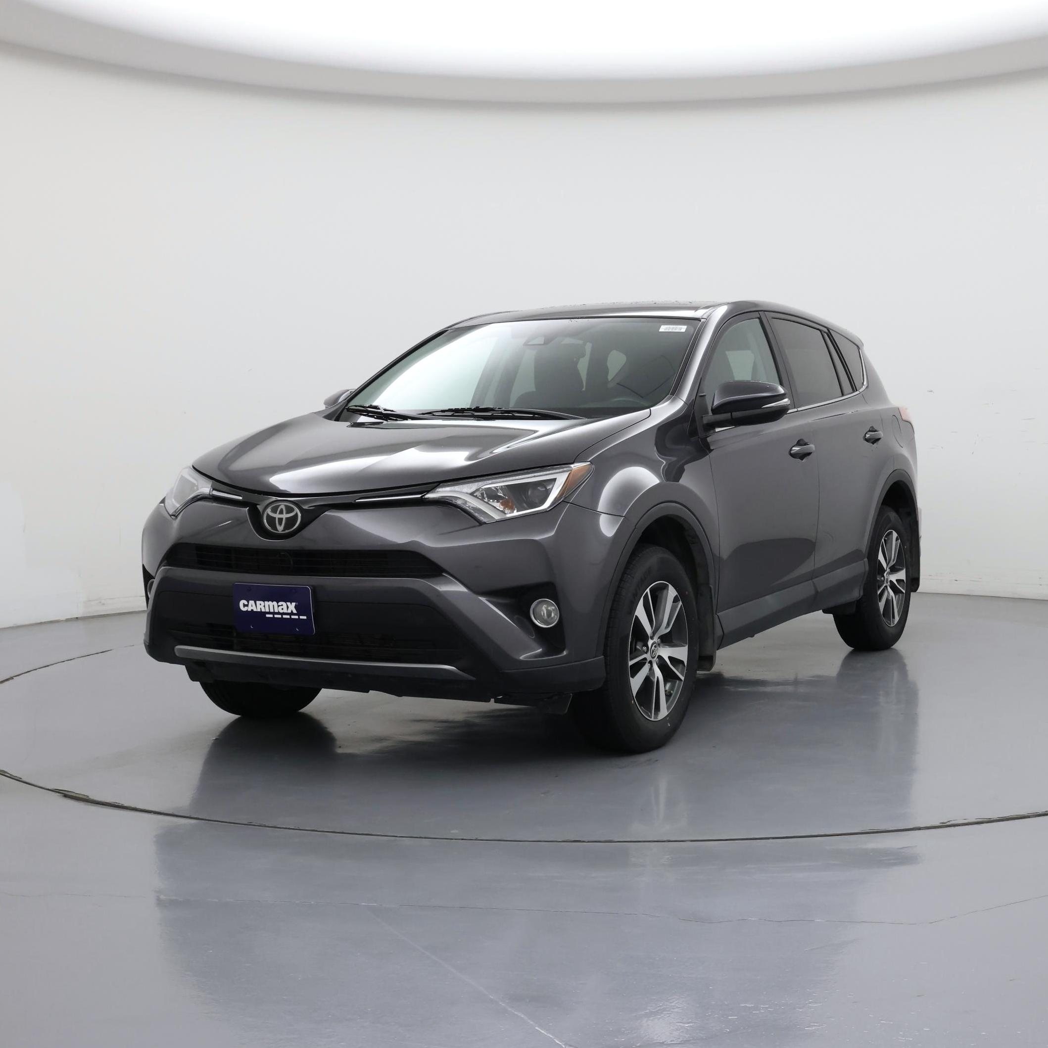 Thumbnail: 2018 Toyota RAV4 - 4