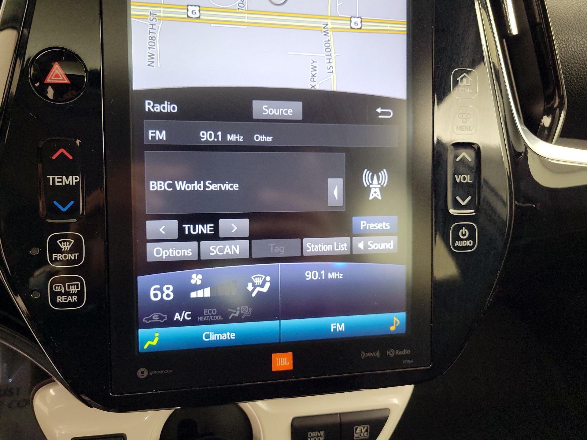 Thumbnail: 2018 Toyota Prius - 16