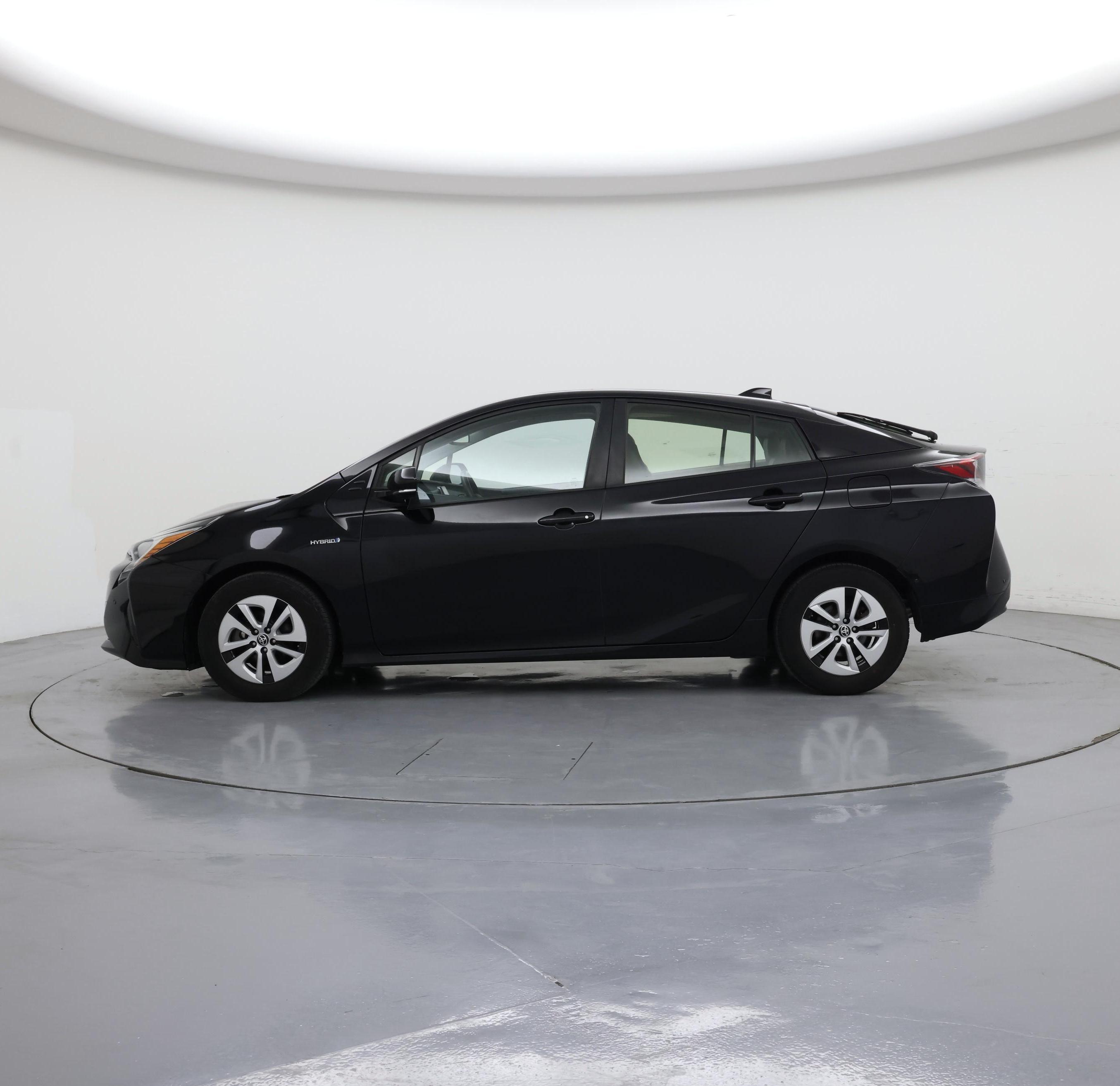 Thumbnail: 2018 Toyota Prius - 3