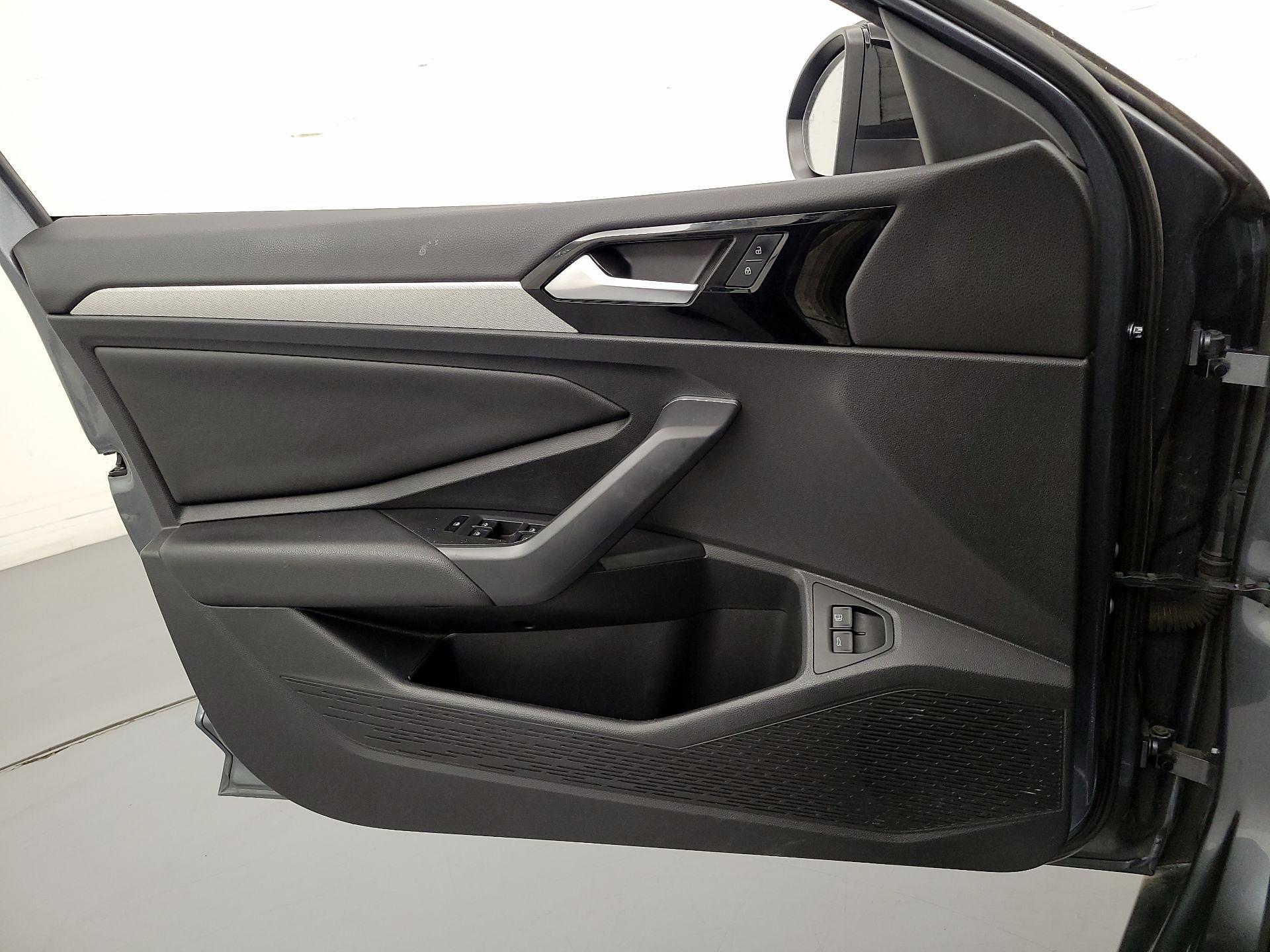 Thumbnail: 2020 Volkswagen Jetta - 12