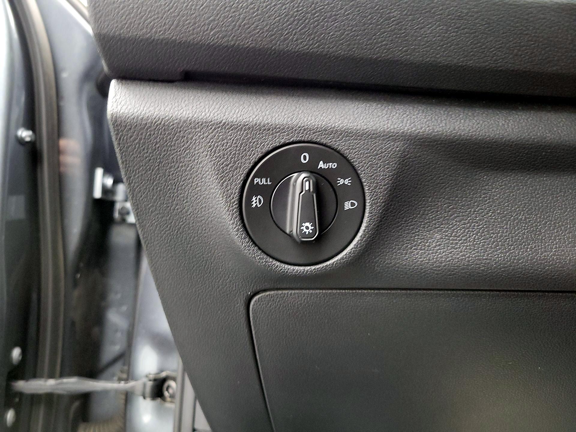 Thumbnail: 2020 Volkswagen Jetta - 13