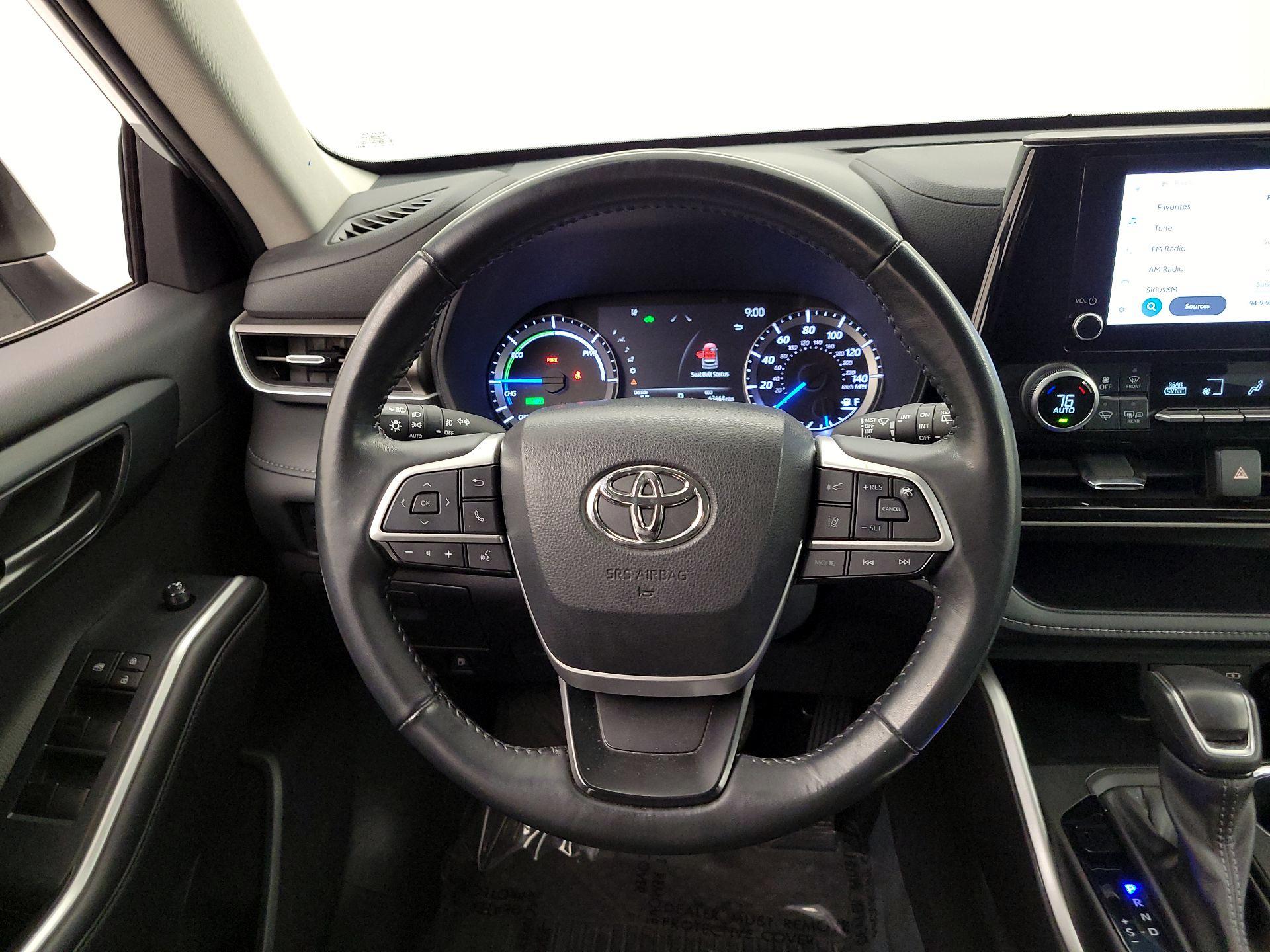 Thumbnail: 2023 Toyota Highlander - 10