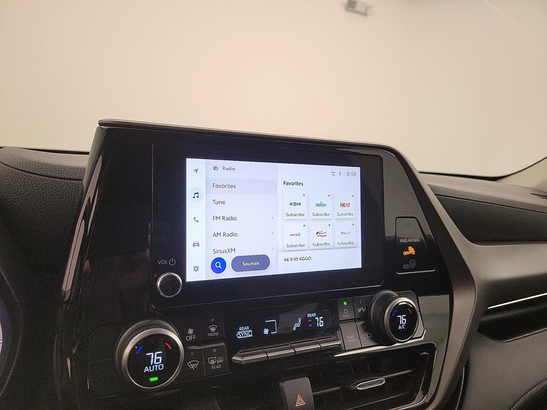 Thumbnail: 2023 Toyota Highlander - 15