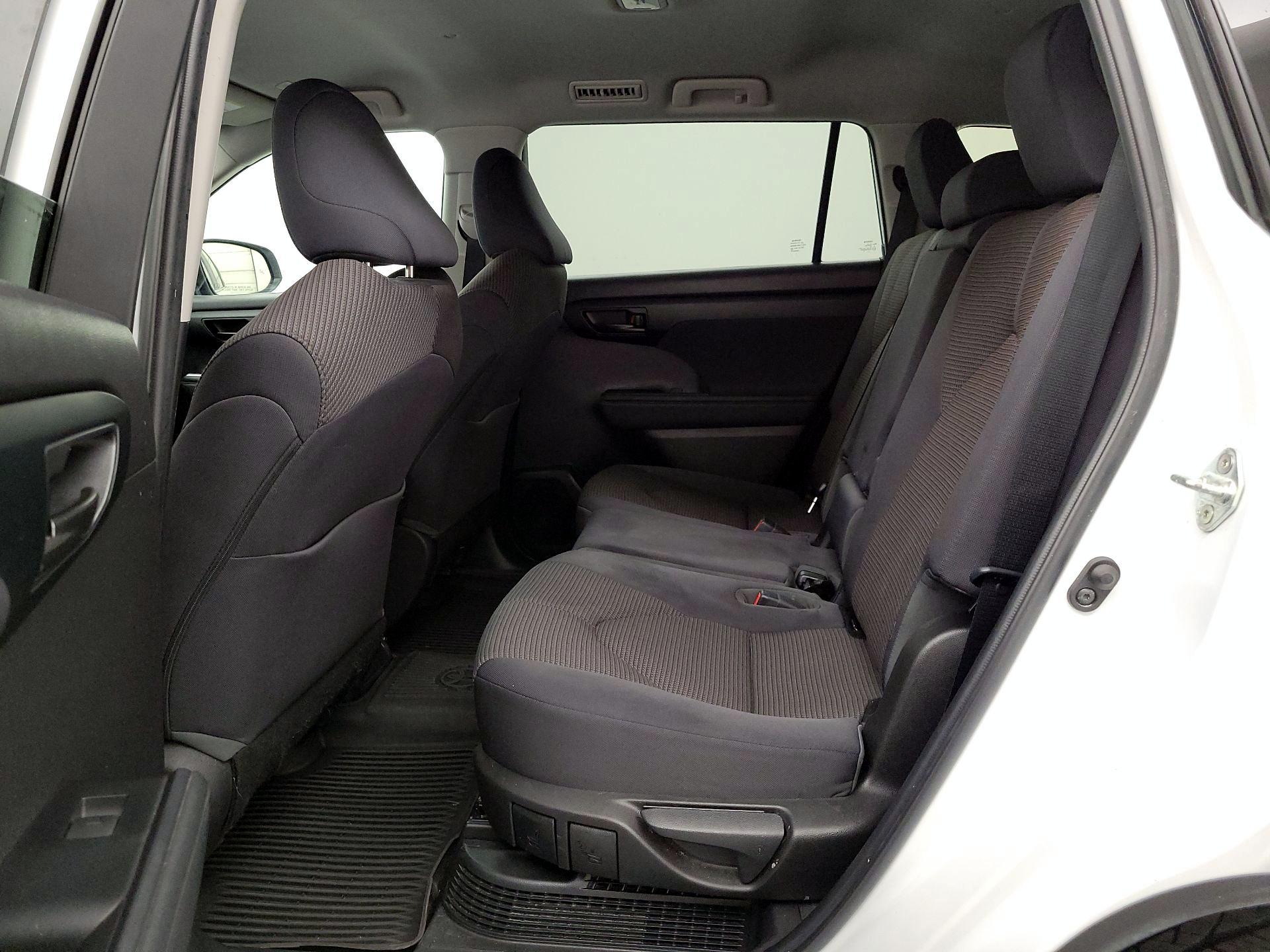 Thumbnail: 2023 Toyota Highlander - 19