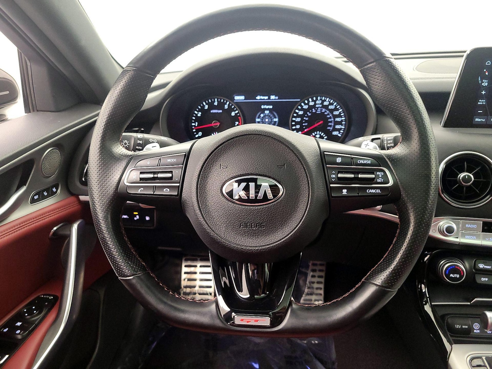 2020 Kia Stinger GT1 - Photo 11