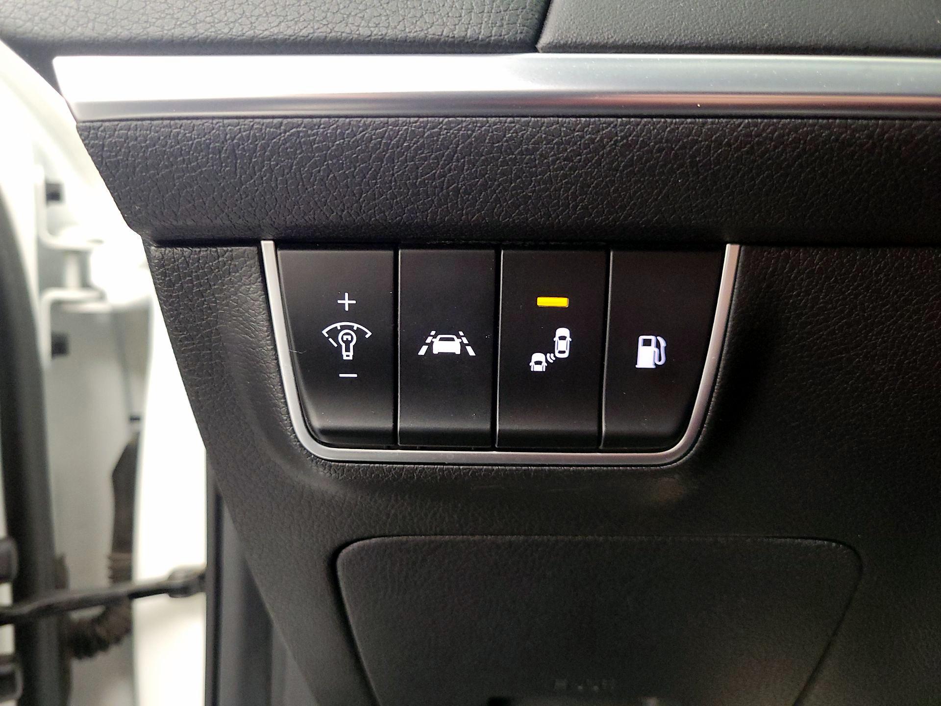 Thumbnail: 2020 Kia Stinger - 13