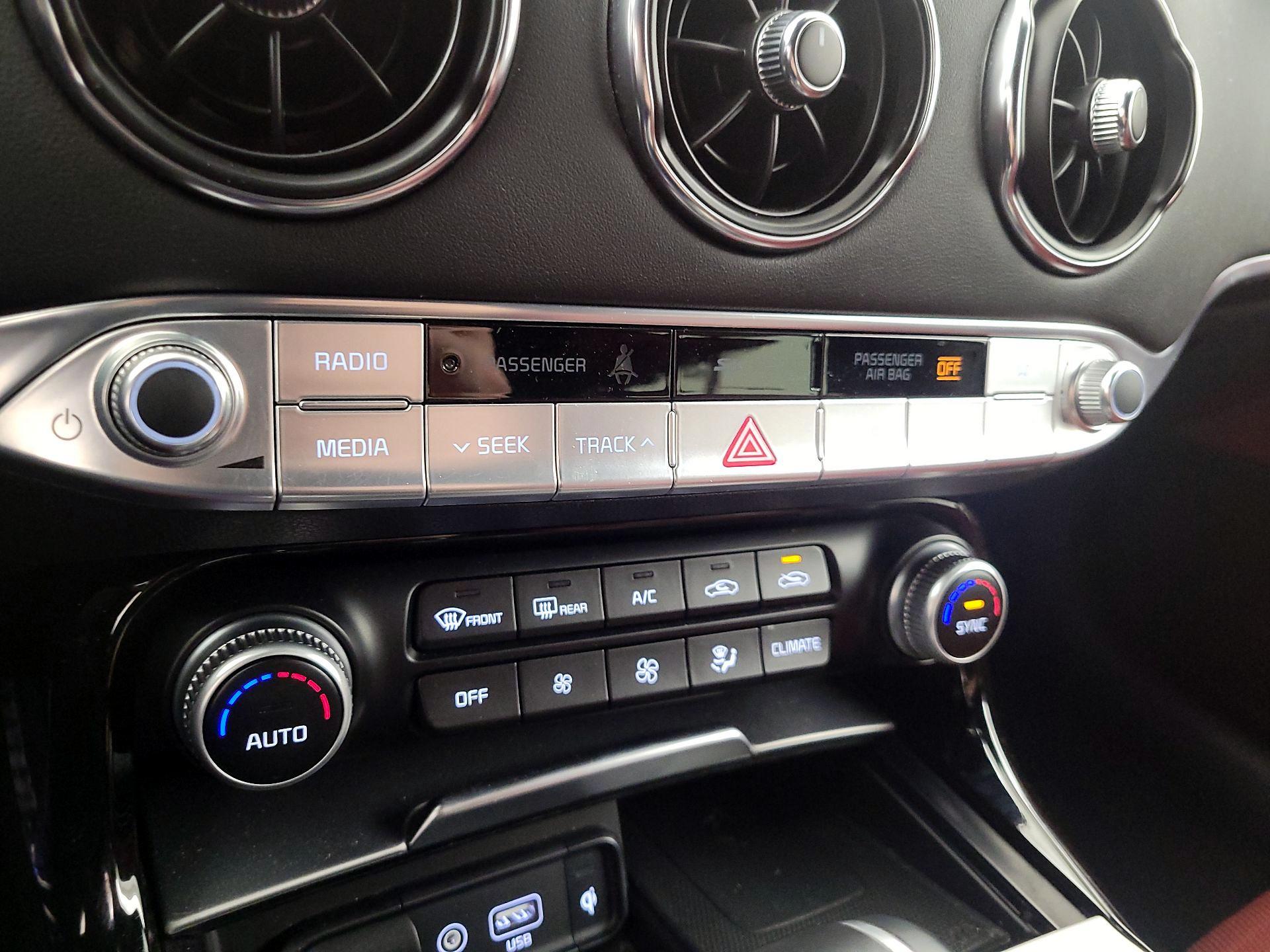 Thumbnail: 2020 Kia Stinger - 17