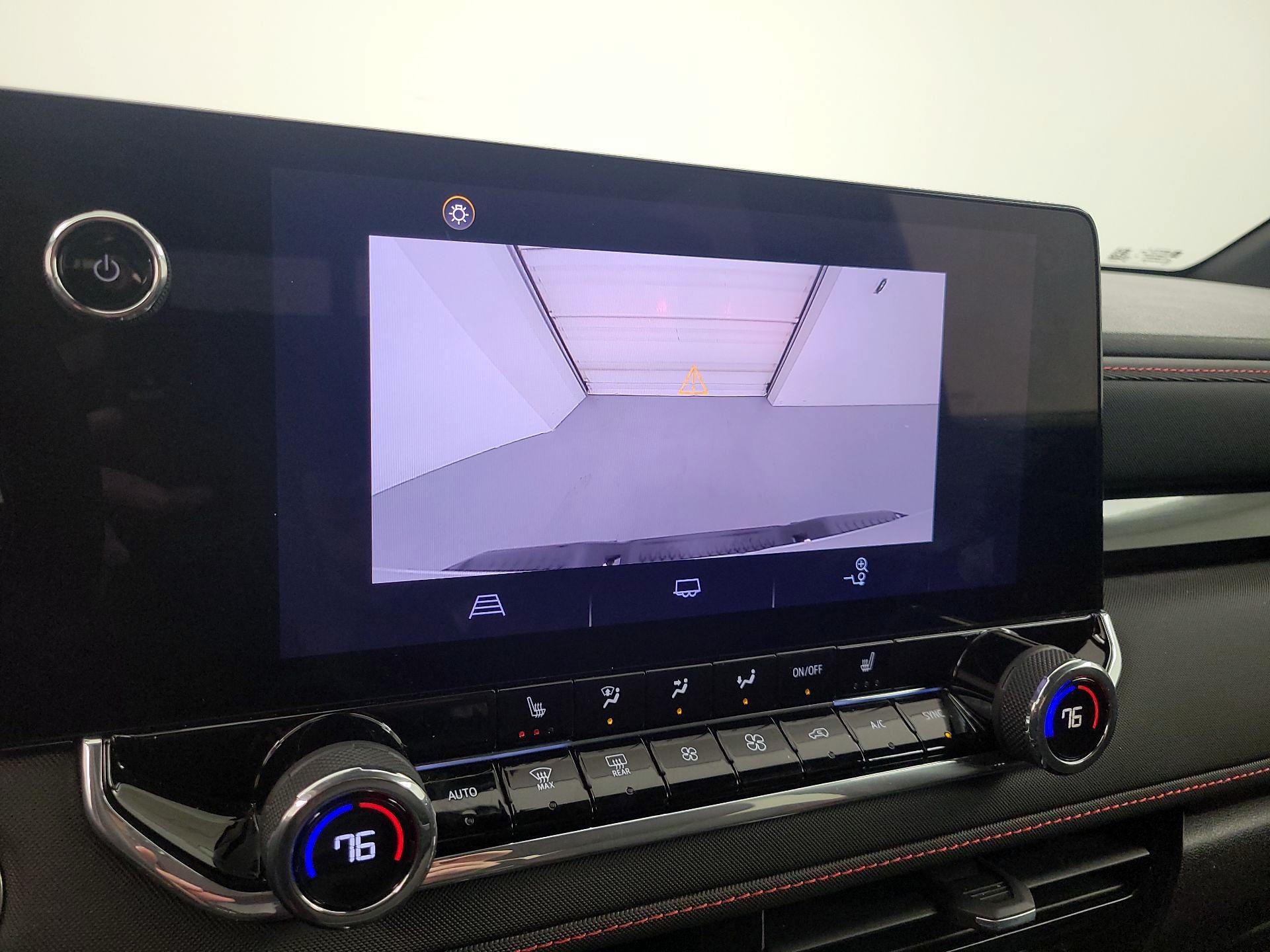 Thumbnail: 2024 Chevrolet Colorado - 14