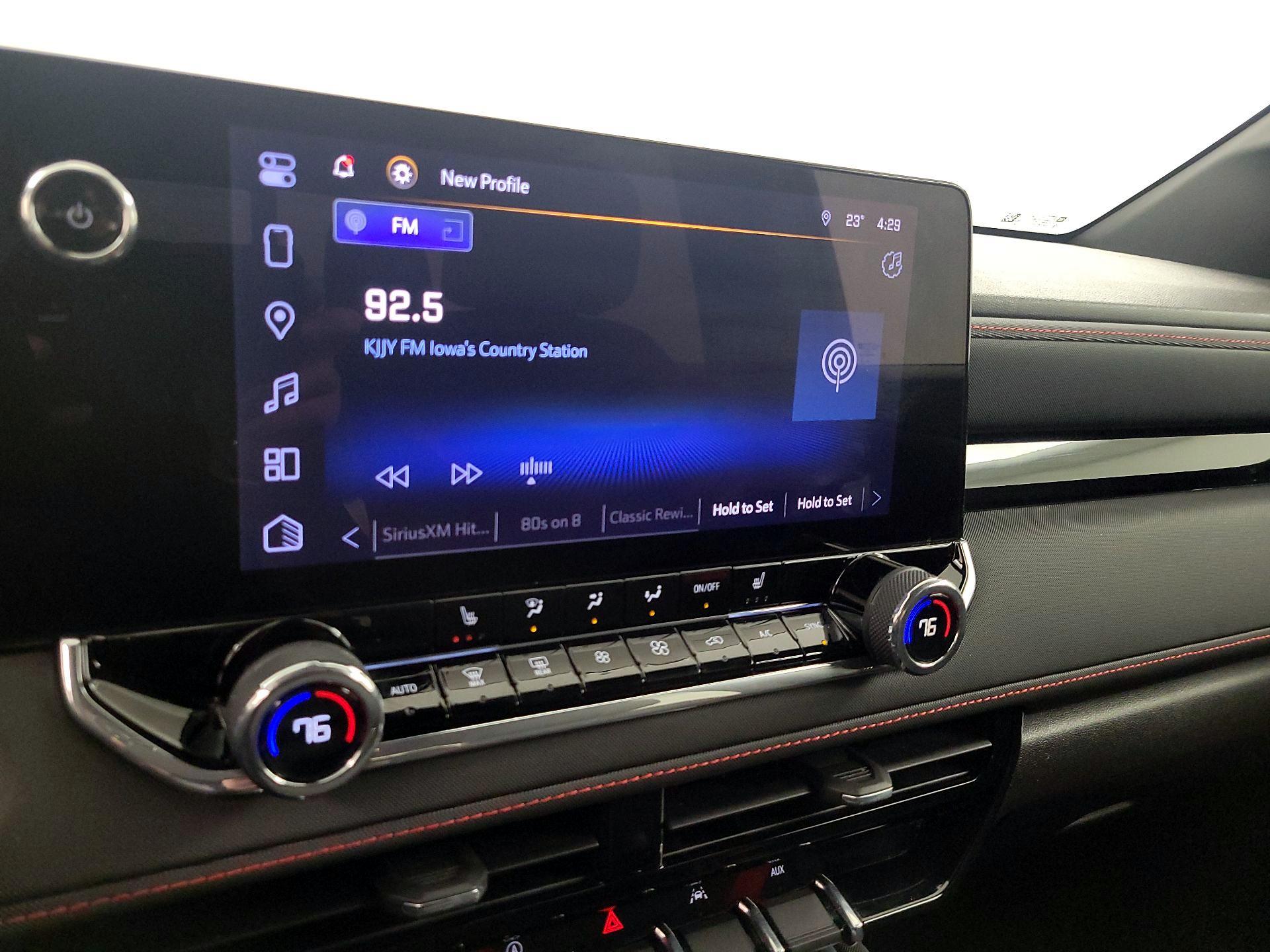 Thumbnail: 2024 Chevrolet Colorado - 15