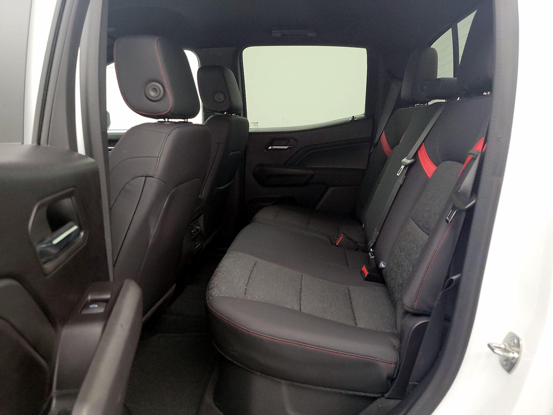 Thumbnail: 2024 Chevrolet Colorado - 19