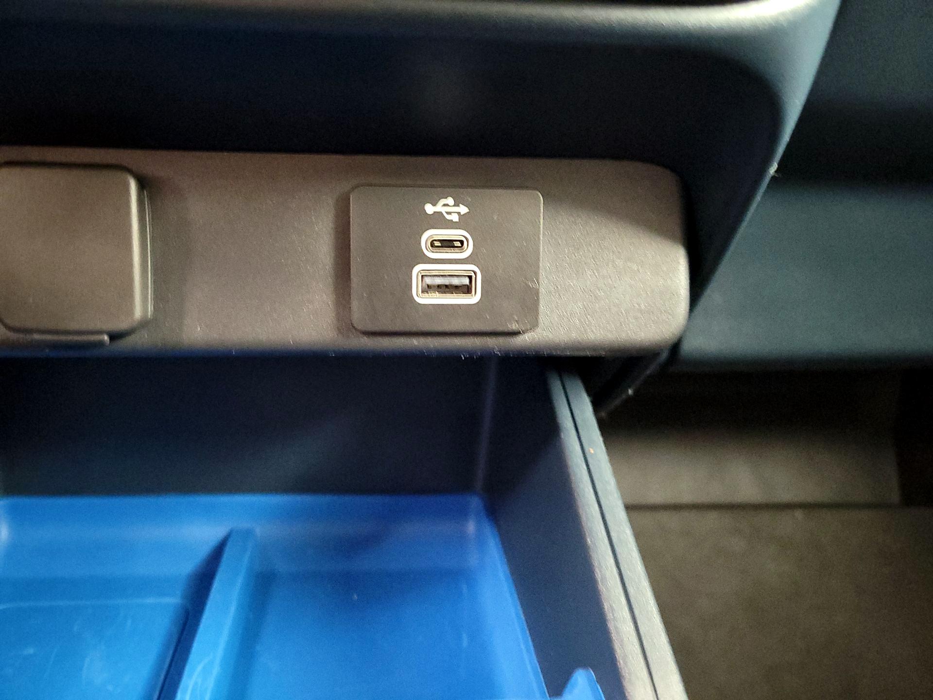 Thumbnail: 2025 Ford Maverick - 18