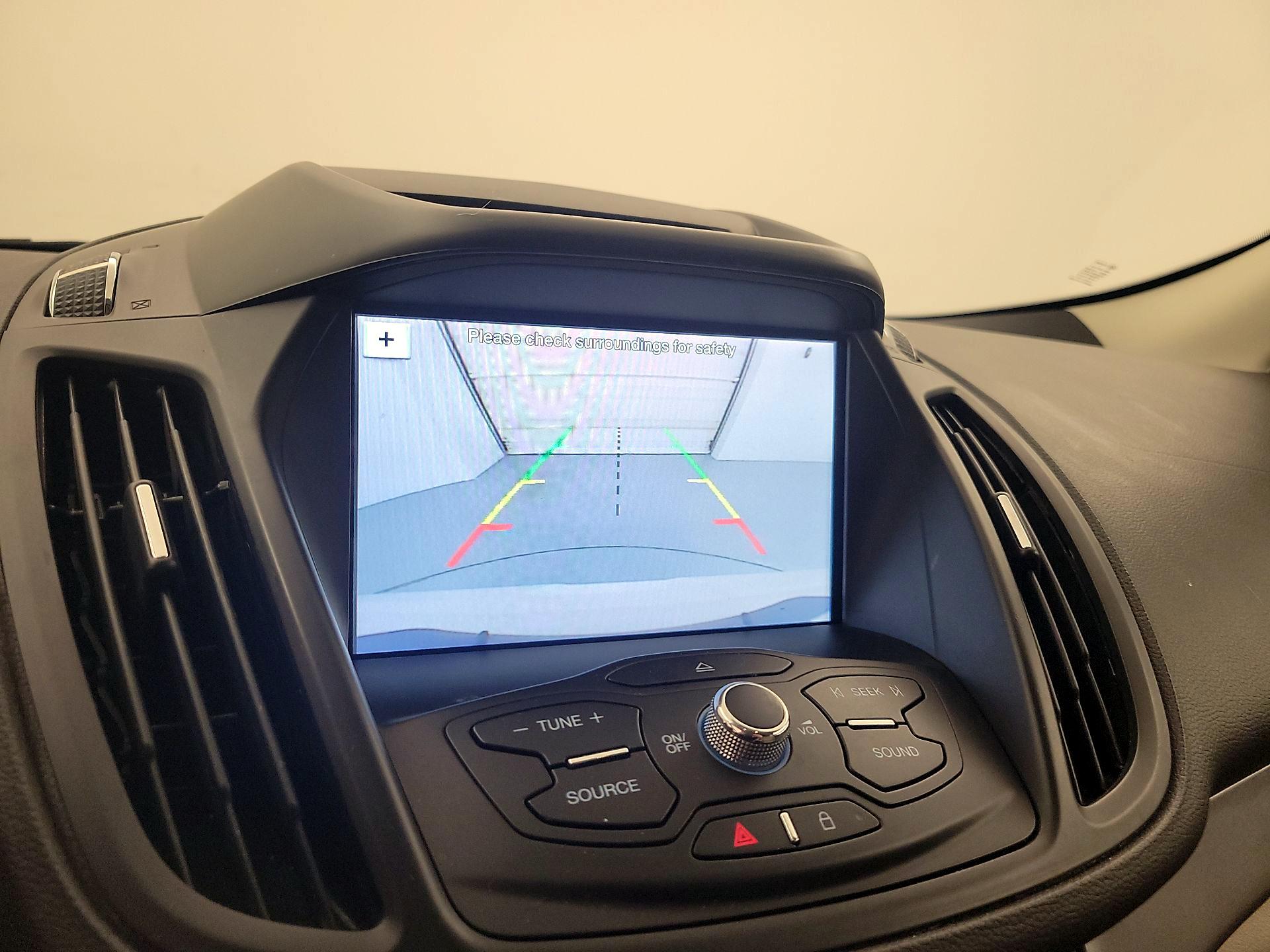 Thumbnail: 2016 Ford Escape - 14