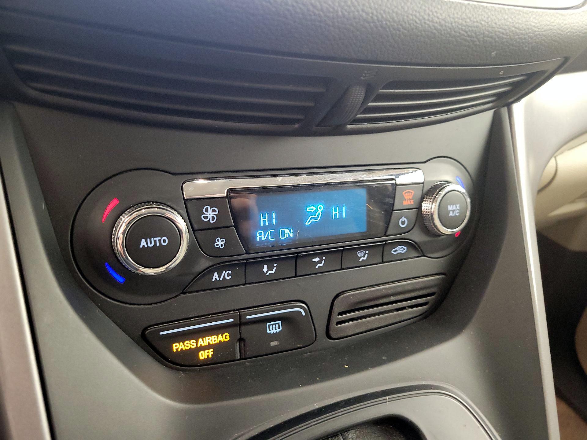 Thumbnail: 2016 Ford Escape - 16