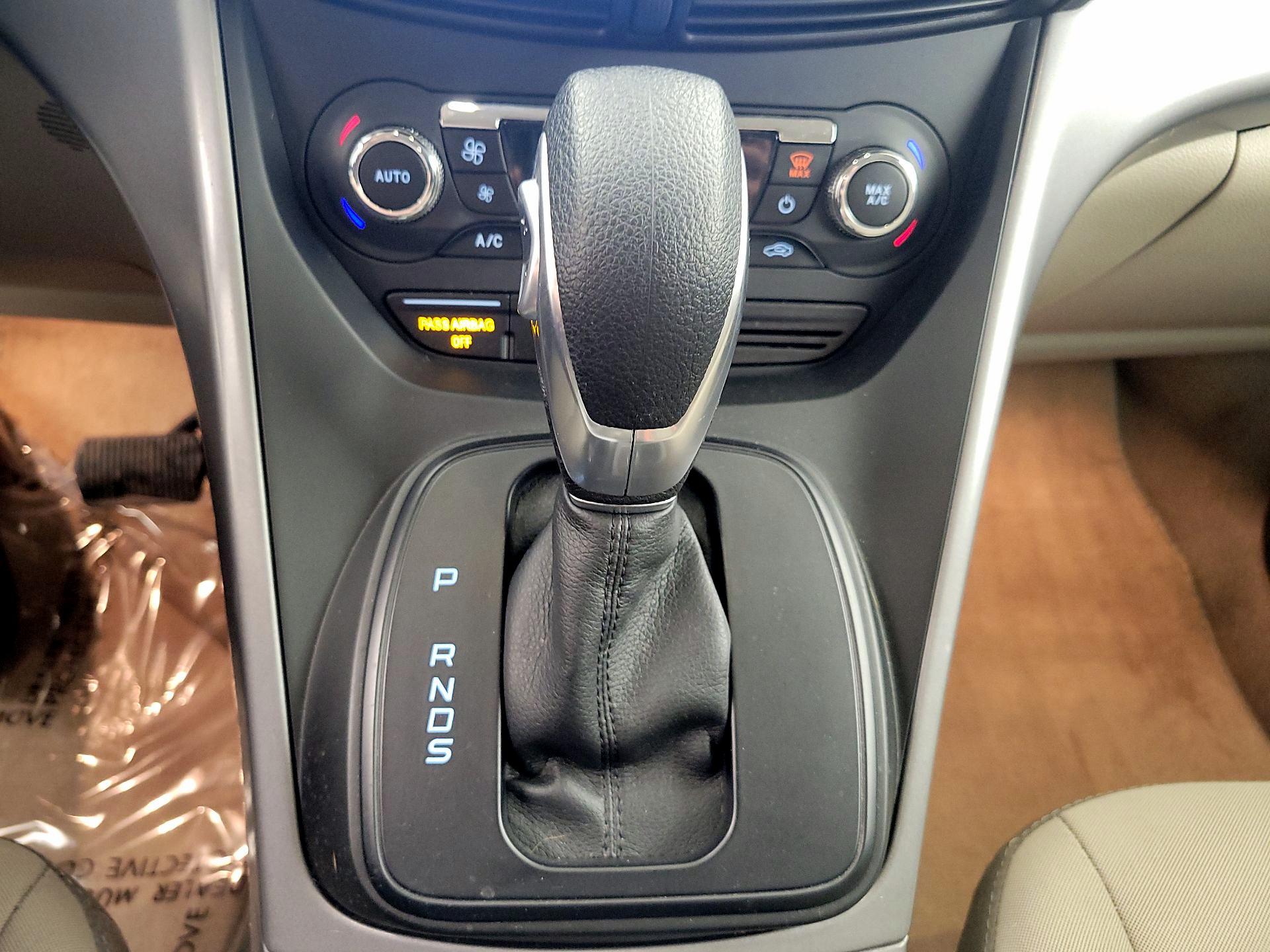 Thumbnail: 2016 Ford Escape - 17