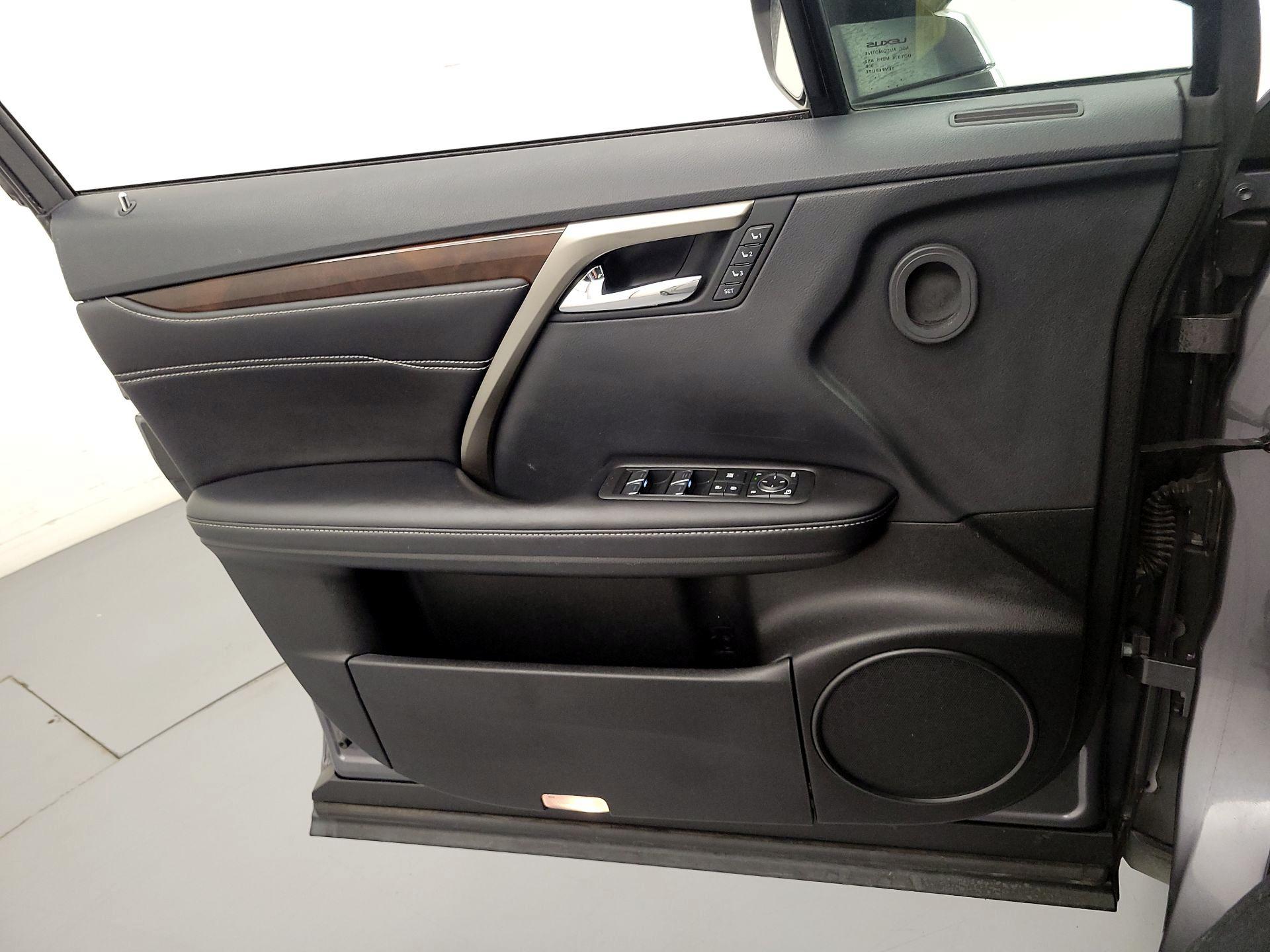 Thumbnail: 2018 Lexus RX - 12