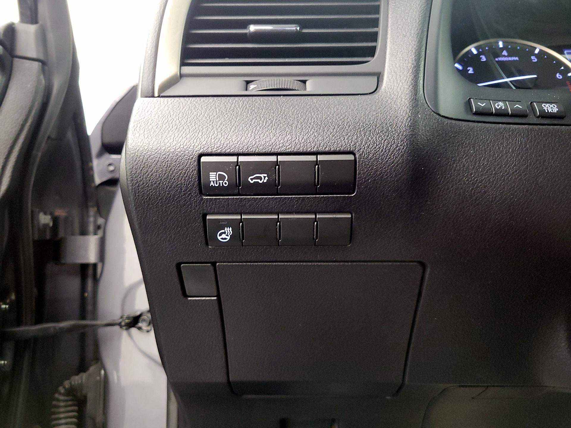 Thumbnail: 2018 Lexus RX - 13