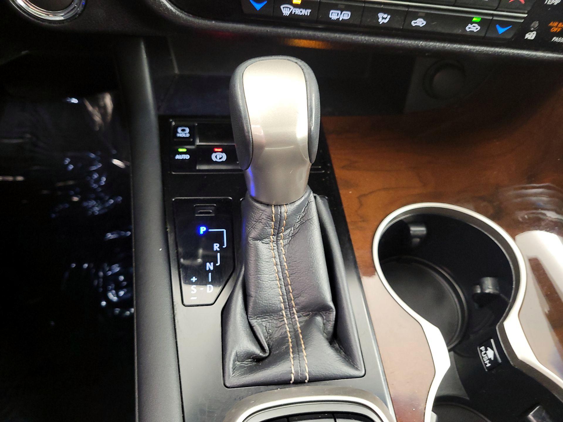 Thumbnail: 2018 Lexus RX - 17